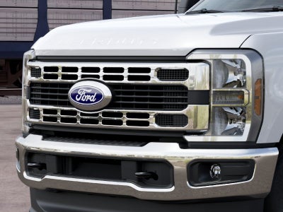 2027 Ford Super Duty F-350® XLT