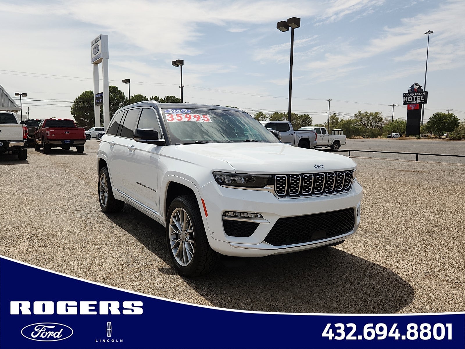 2023 Jeep Grand Cherokee Summit