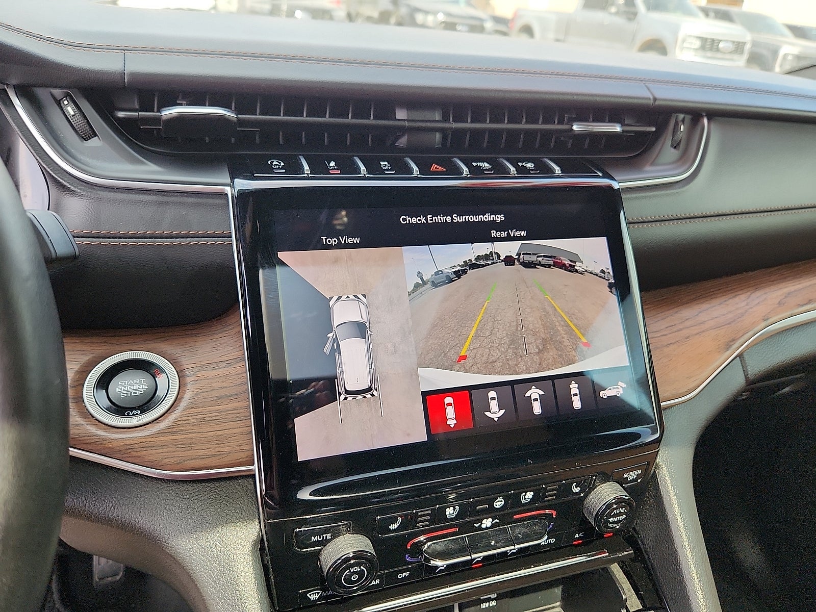 2023 Jeep Grand Cherokee Summit