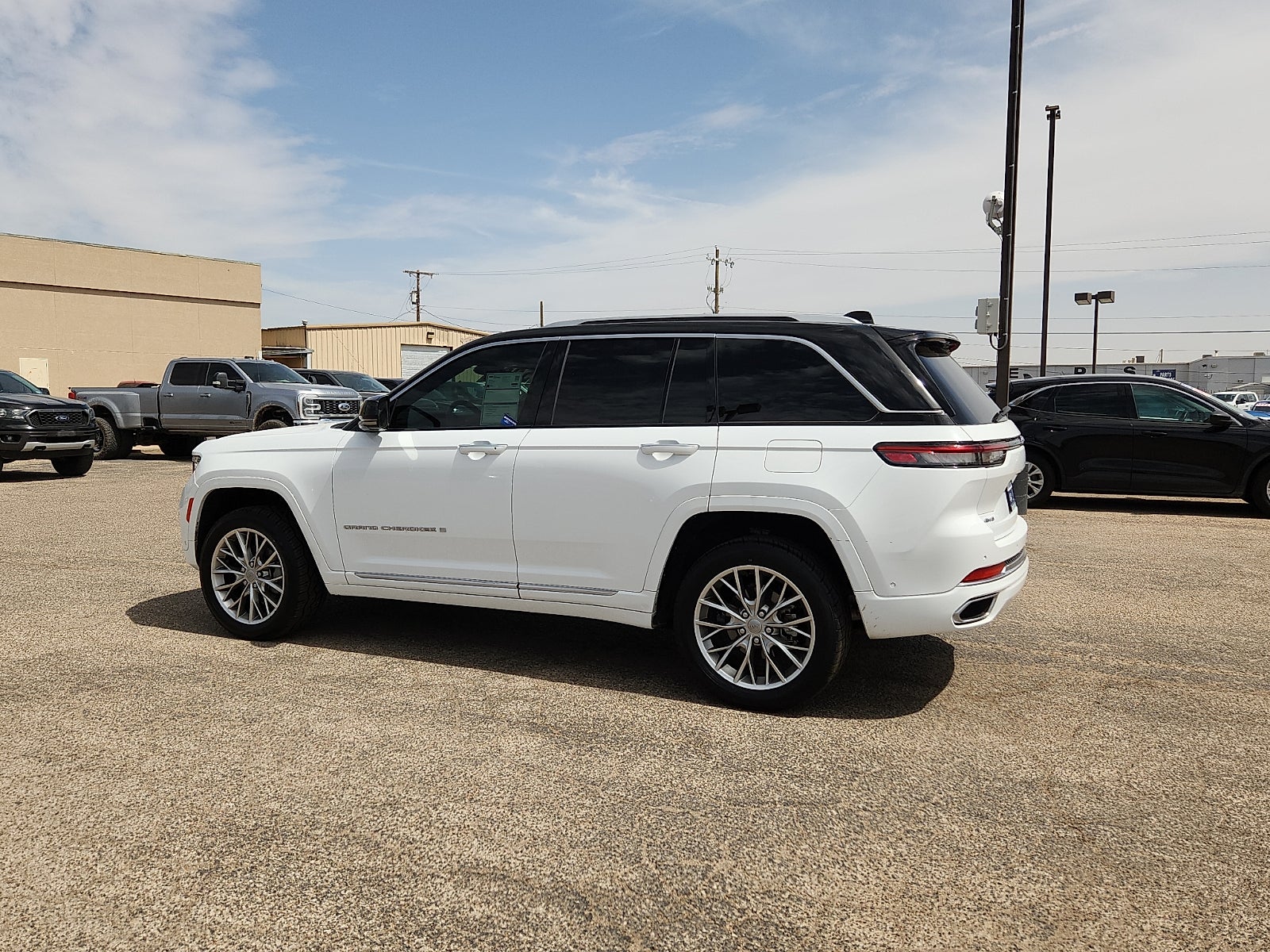 2023 Jeep Grand Cherokee Summit