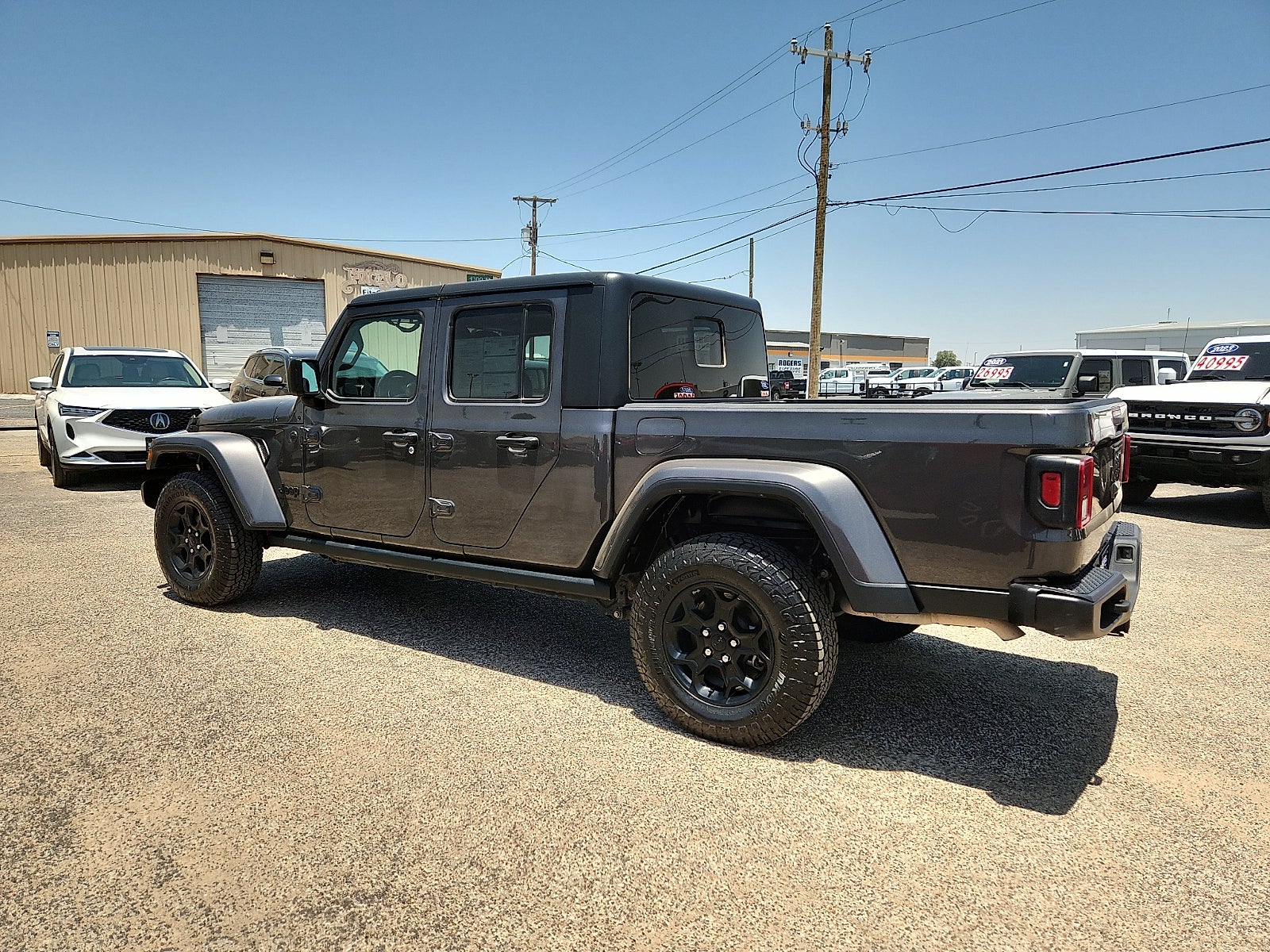 2023 Jeep Gladiator Willys