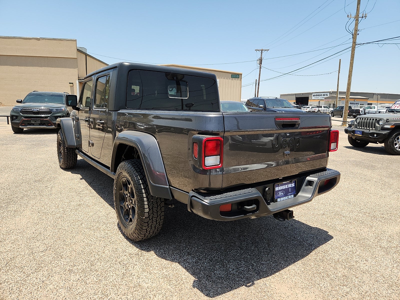 2023 Jeep Gladiator Willys