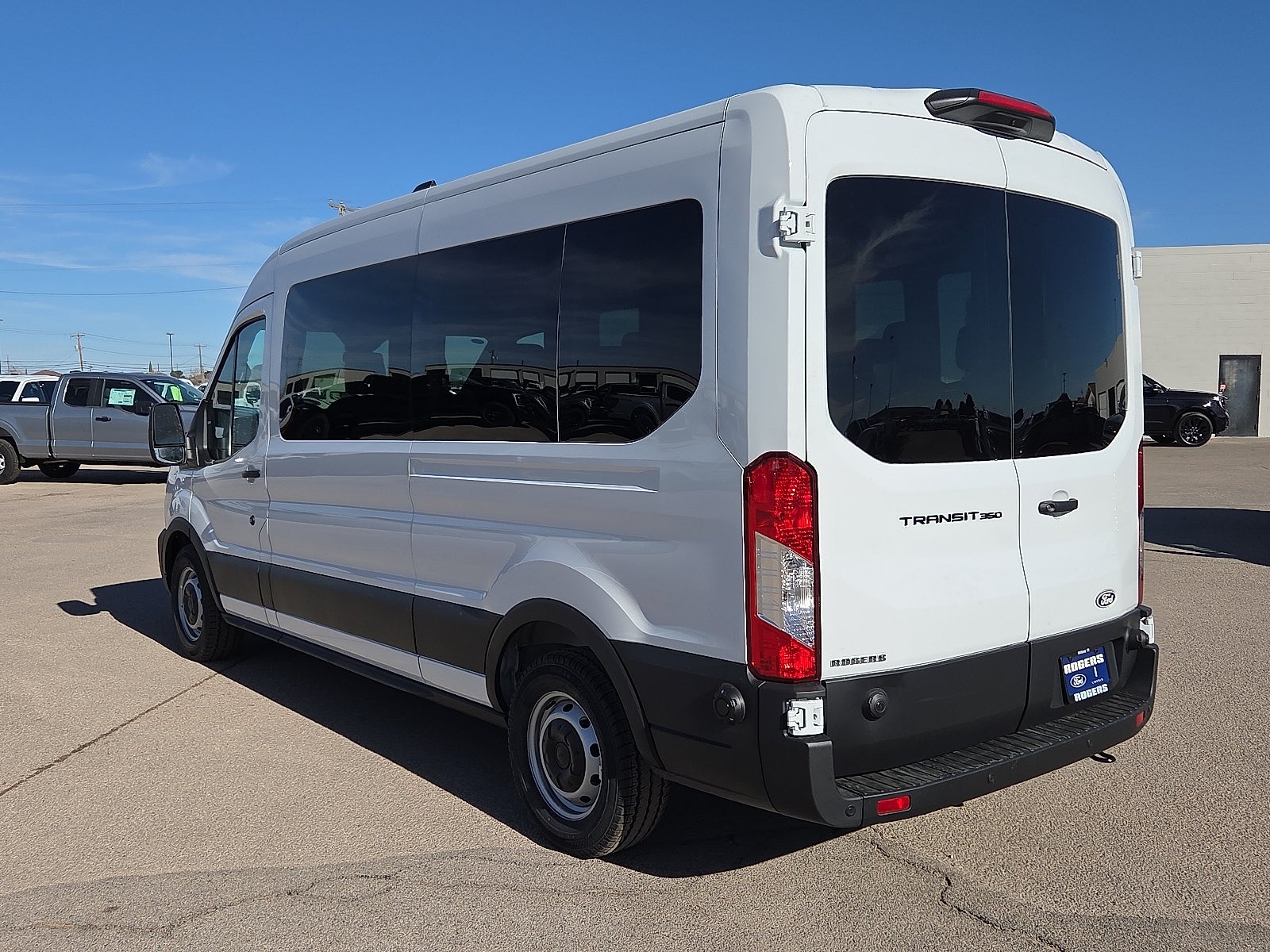 2026 Ford Transit Passenger Wagon XL