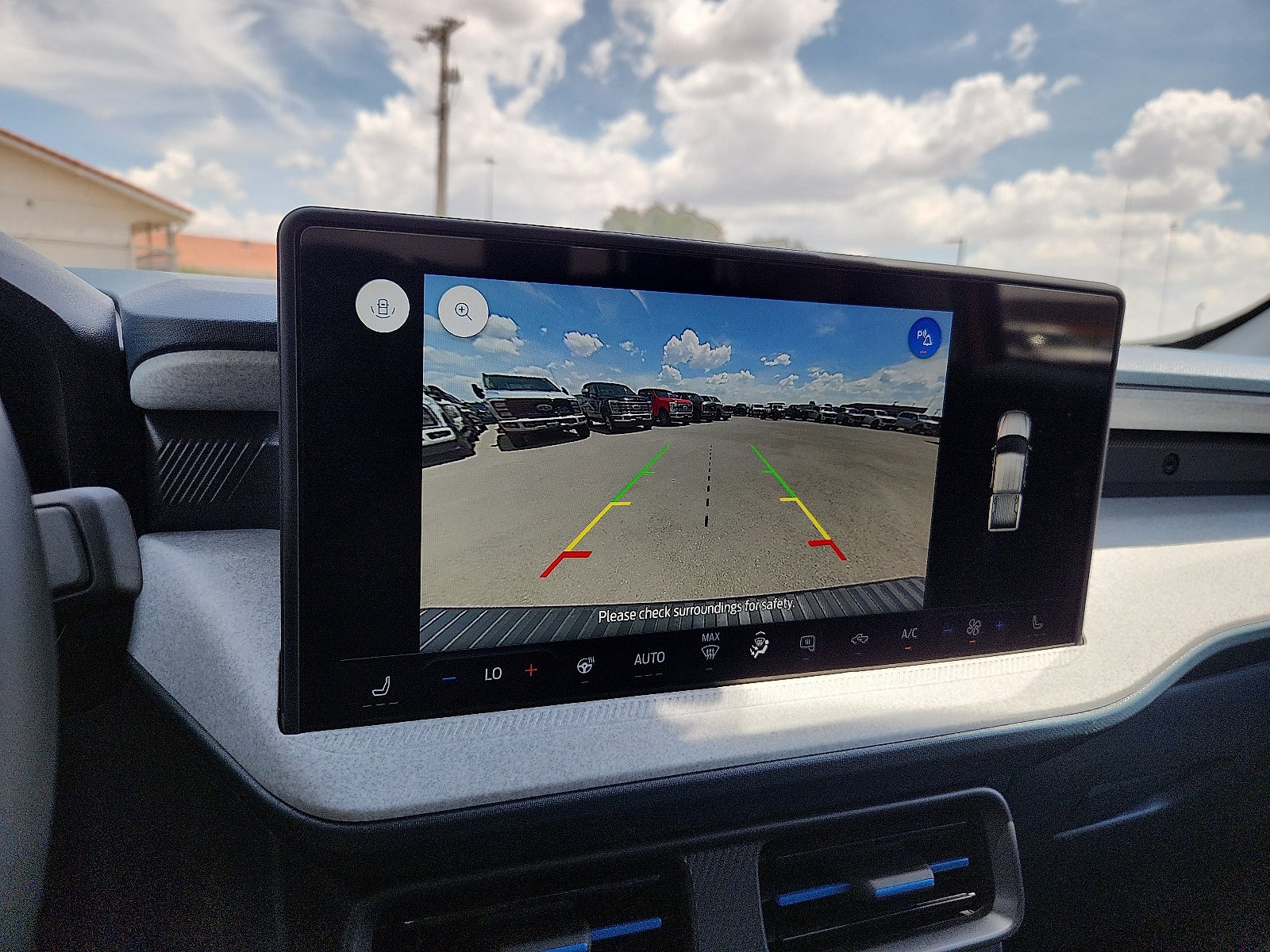 2025 Ford Transit Passenger Wagon XLT