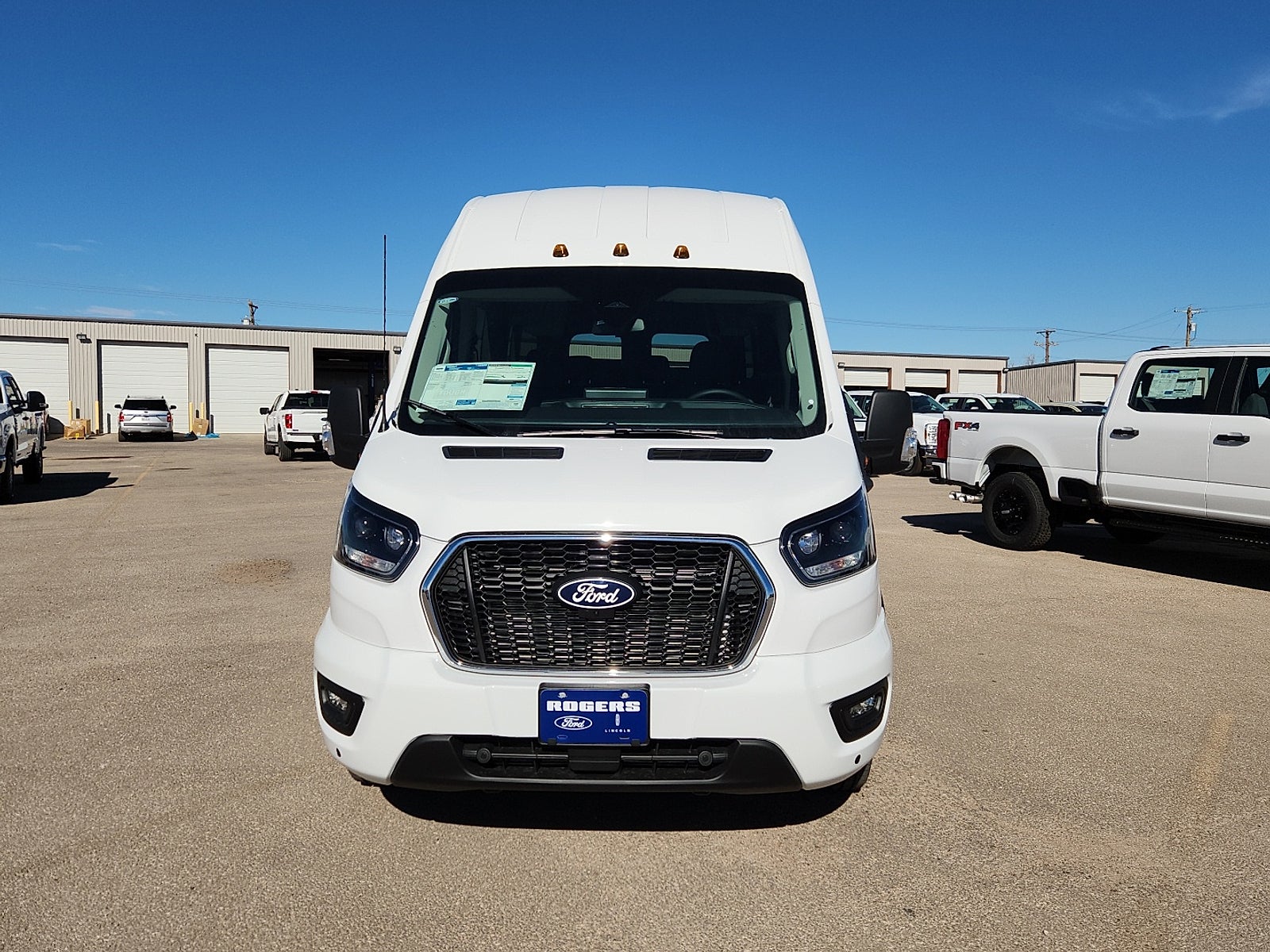 2026 Ford Transit Passenger Wagon XLT