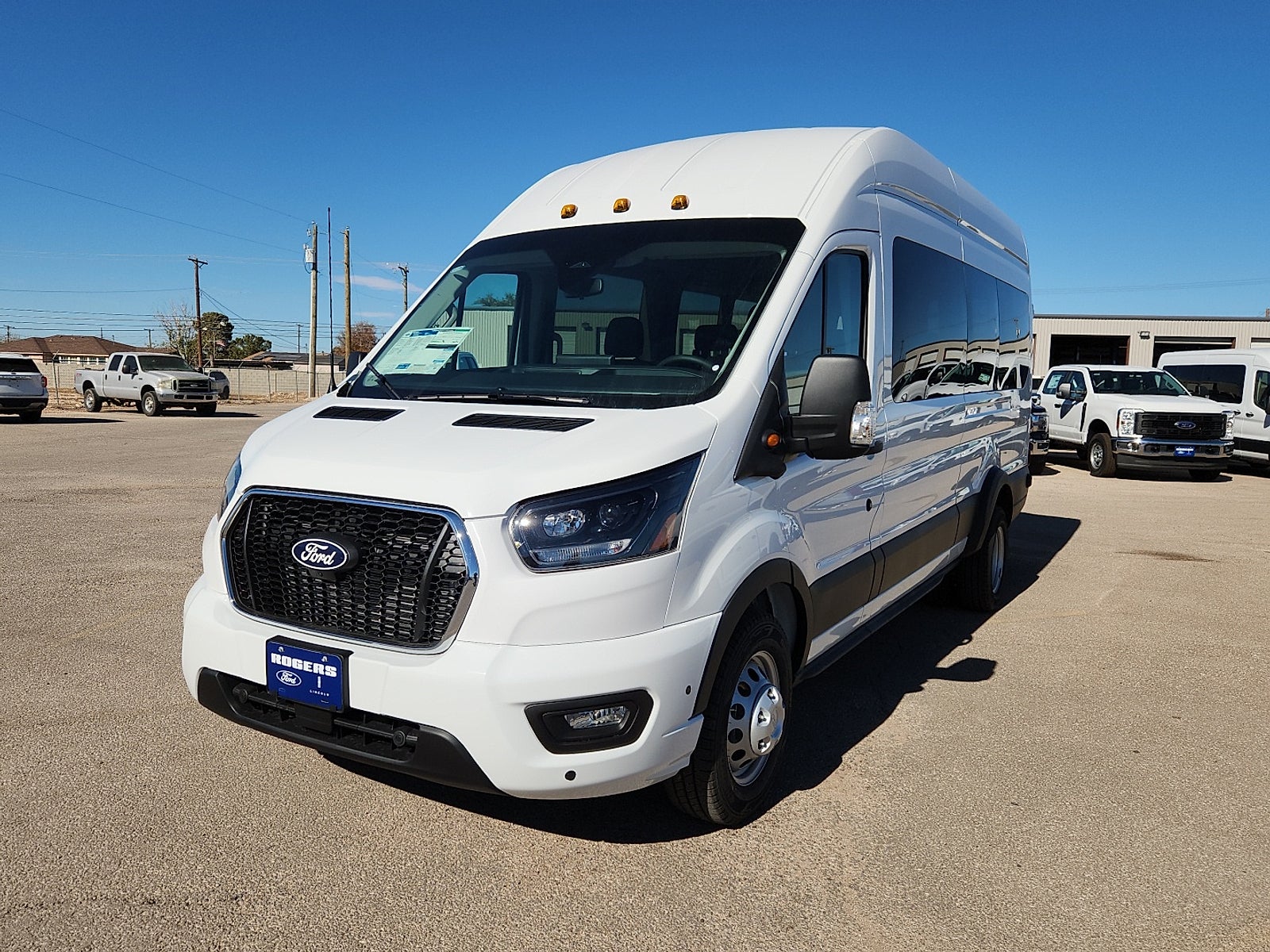 2026 Ford Transit Passenger Wagon XLT