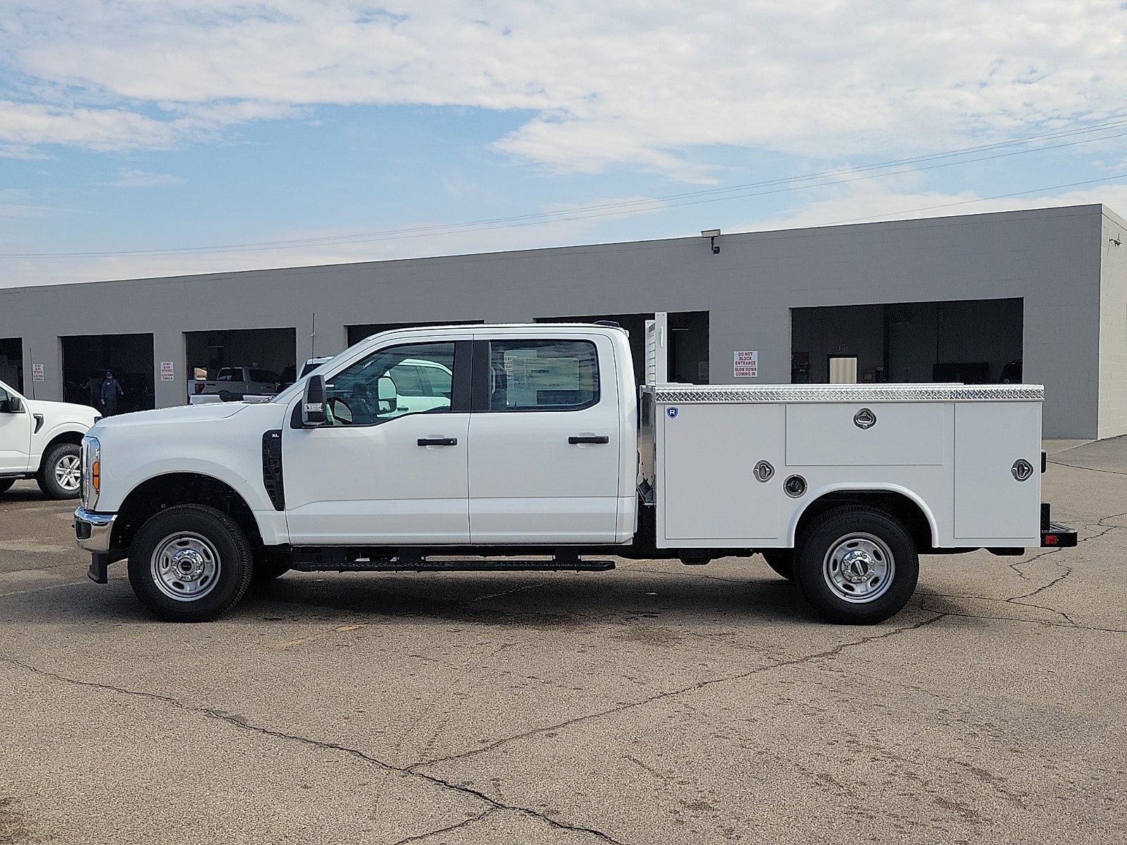 2027 Ford F-250SD XL