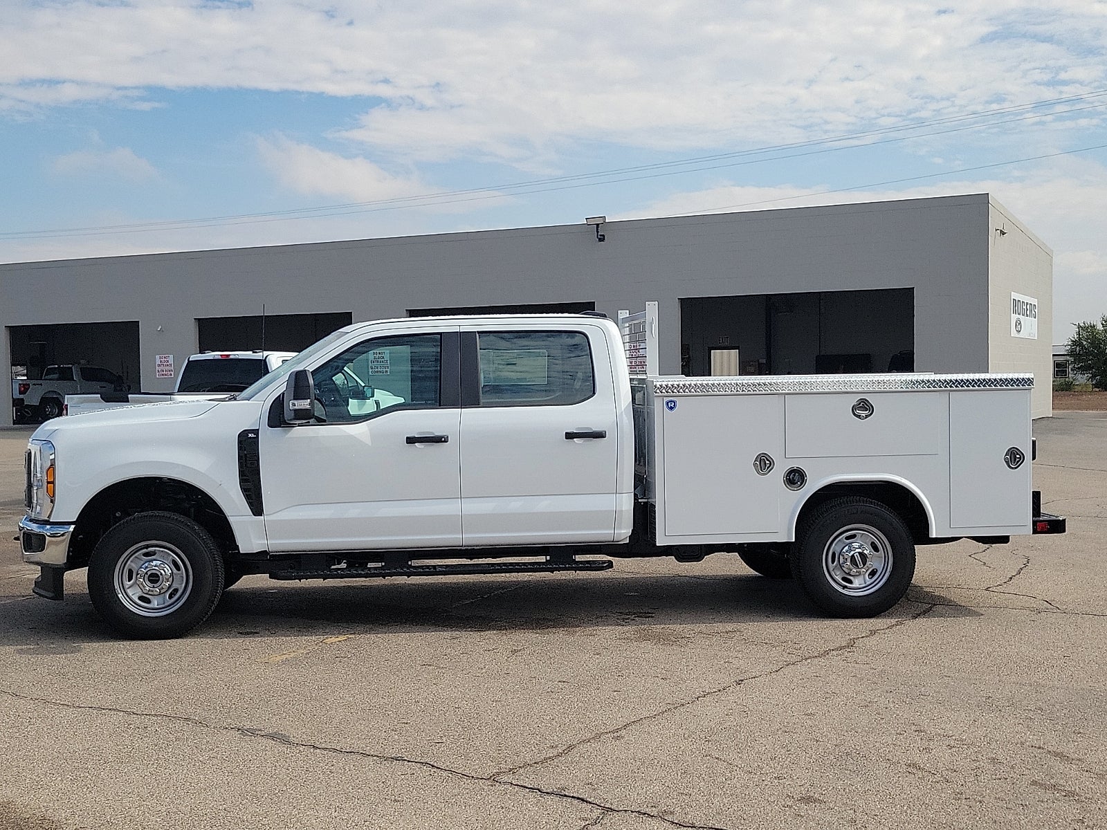2027 Ford F-250SD XL