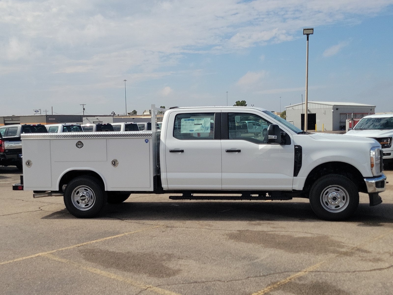 2027 Ford F-250SD XL