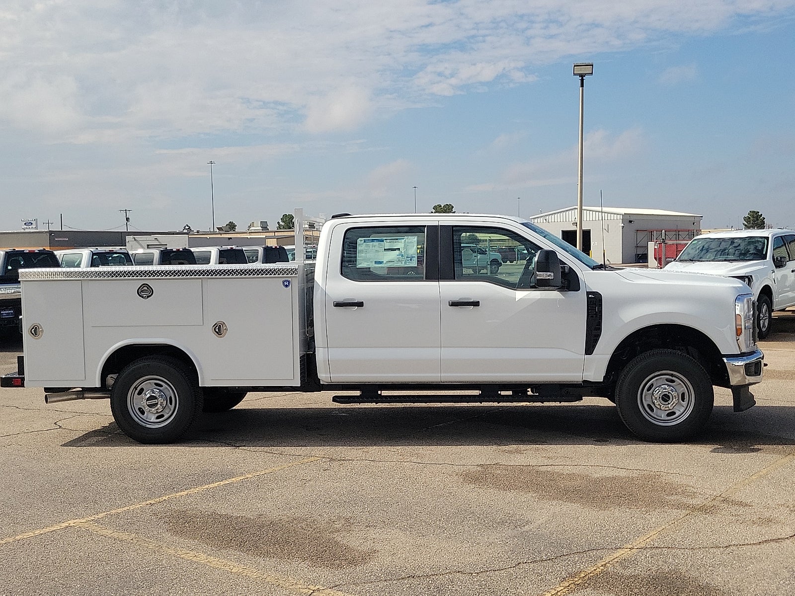 2027 Ford F-250SD XL