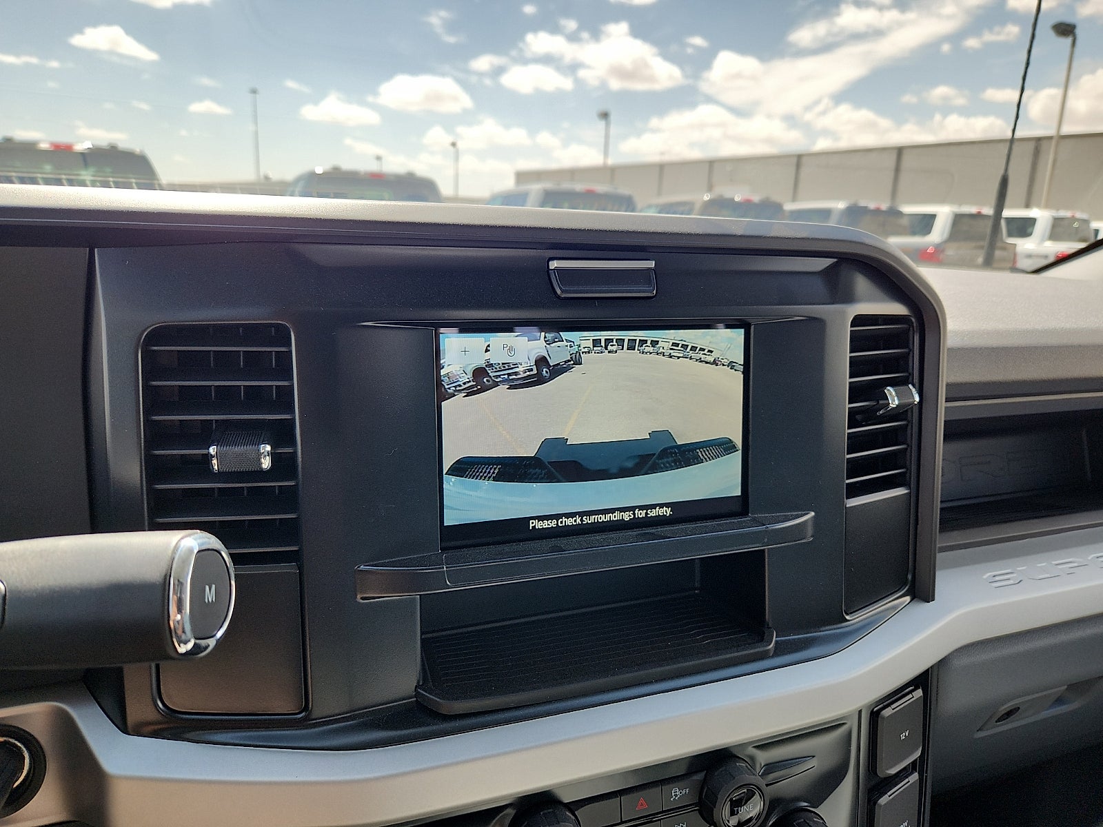 2027 Ford Super Duty F-250 SRW XL
