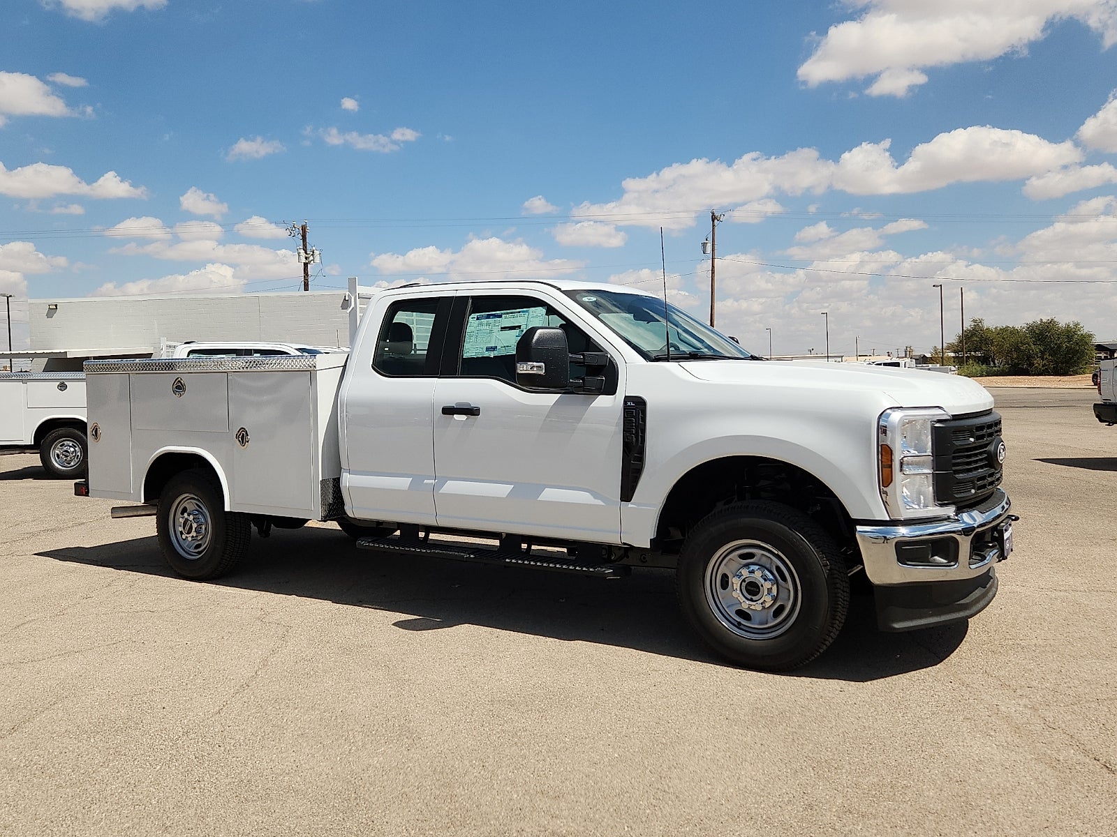 2027 Ford Super Duty F-250 SRW XL