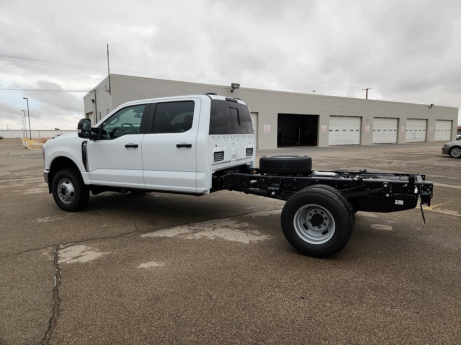 2026 Ford Super Duty F-350 DRW XL