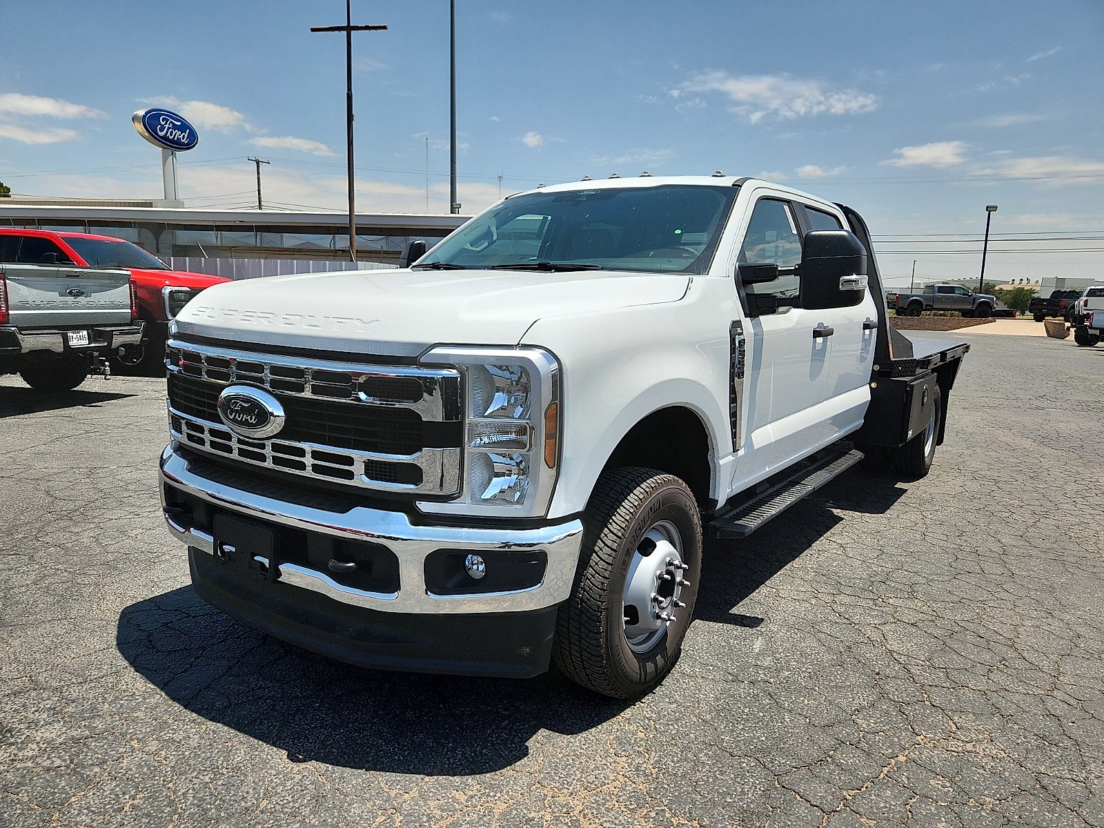 2026 Ford Super Duty F-350 DRW XL
