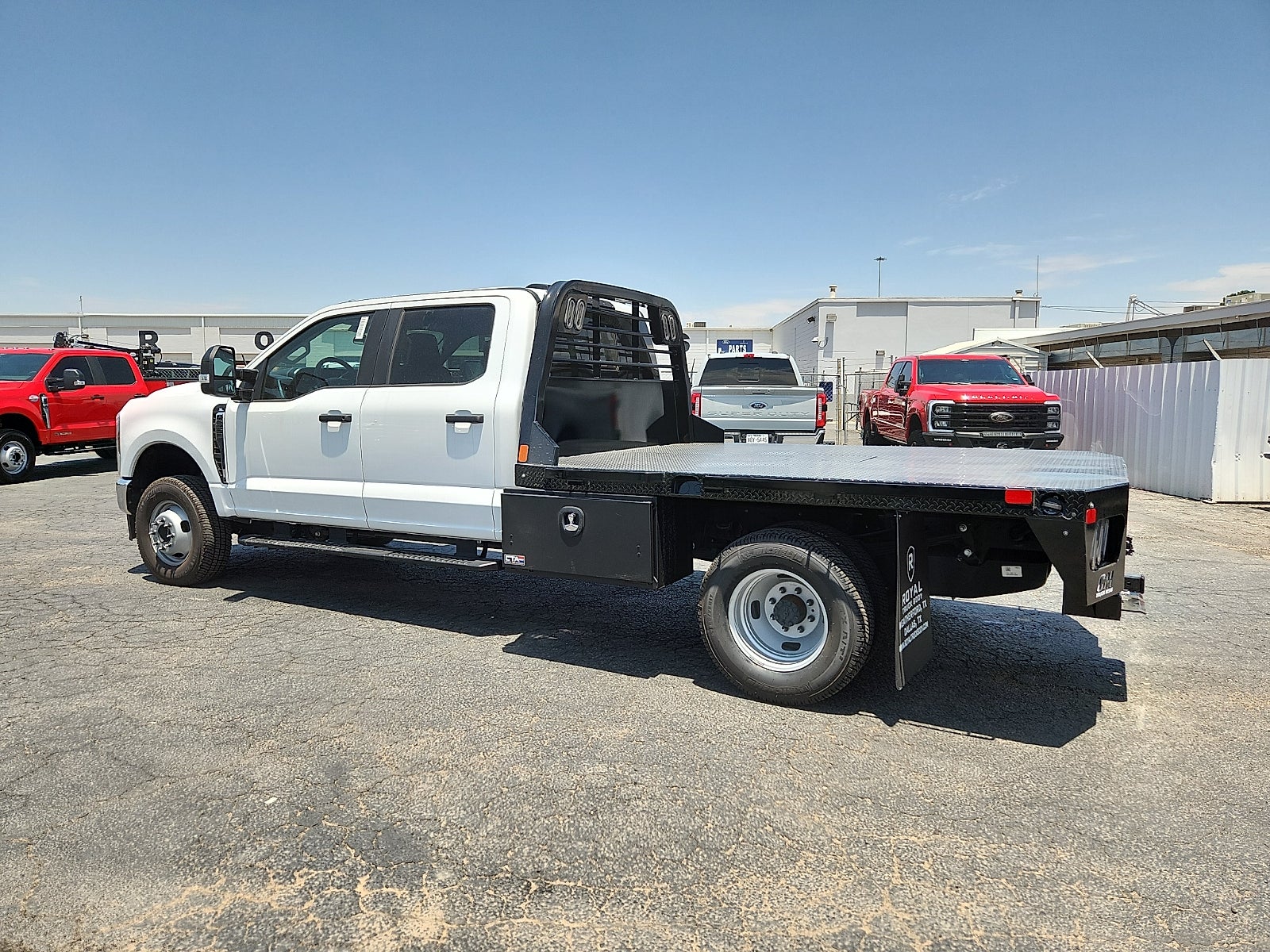 2026 Ford Super Duty F-350 DRW XL