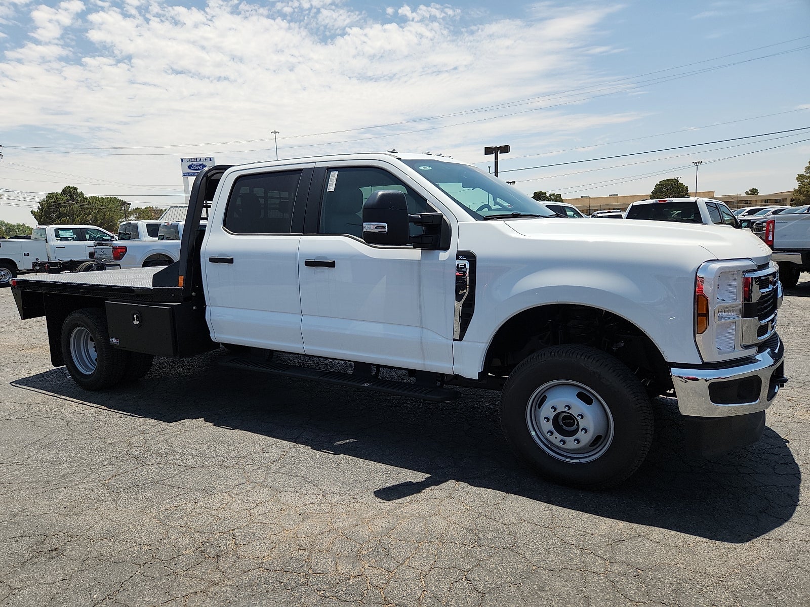2026 Ford Super Duty F-350 DRW XL