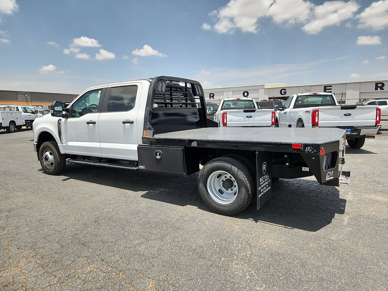 2026 Ford Super Duty F-350 DRW XL