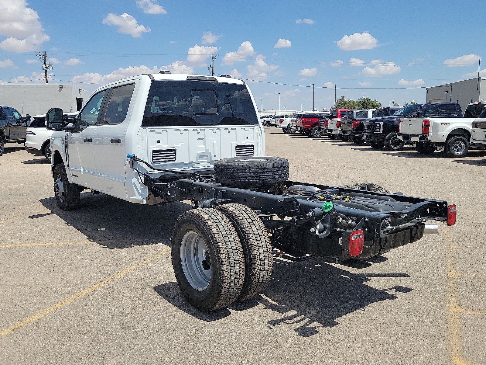 2026 Ford Super Duty F-350 DRW XL