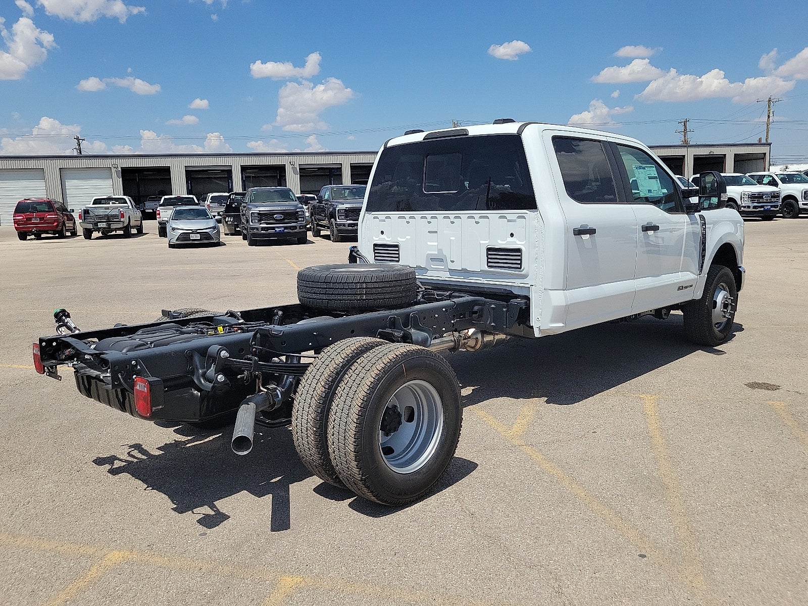 2026 Ford Super Duty F-350 DRW XL