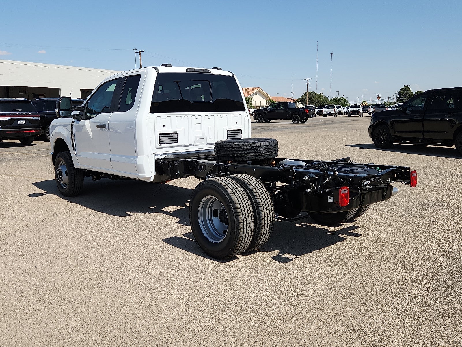 2025 Ford Super Duty F-350 DRW XL
