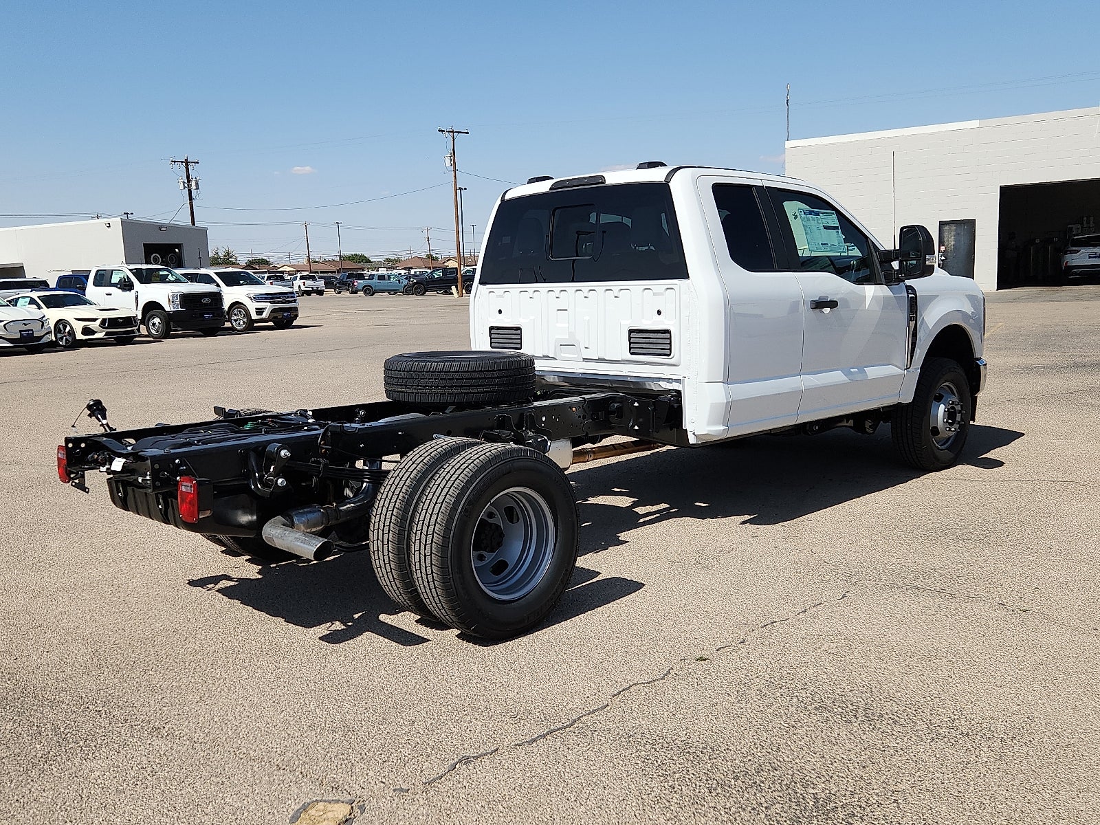 2025 Ford Super Duty F-350 DRW XL