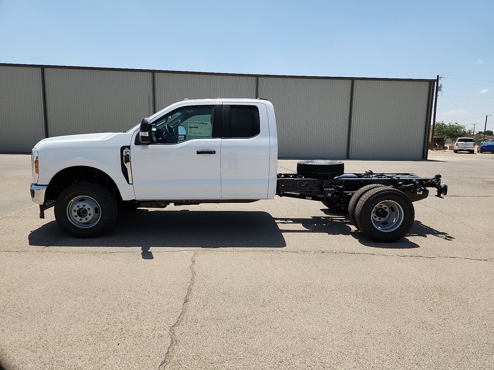 2025 Ford Super Duty F-350 DRW XL