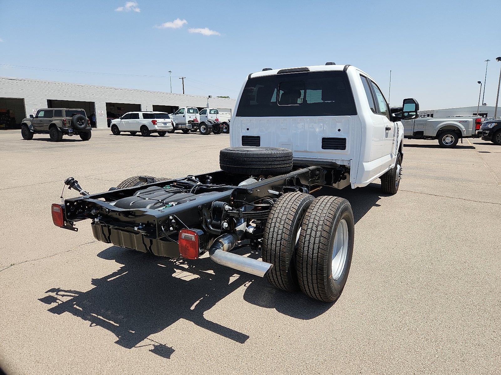 2025 Ford Super Duty F-350 DRW XL