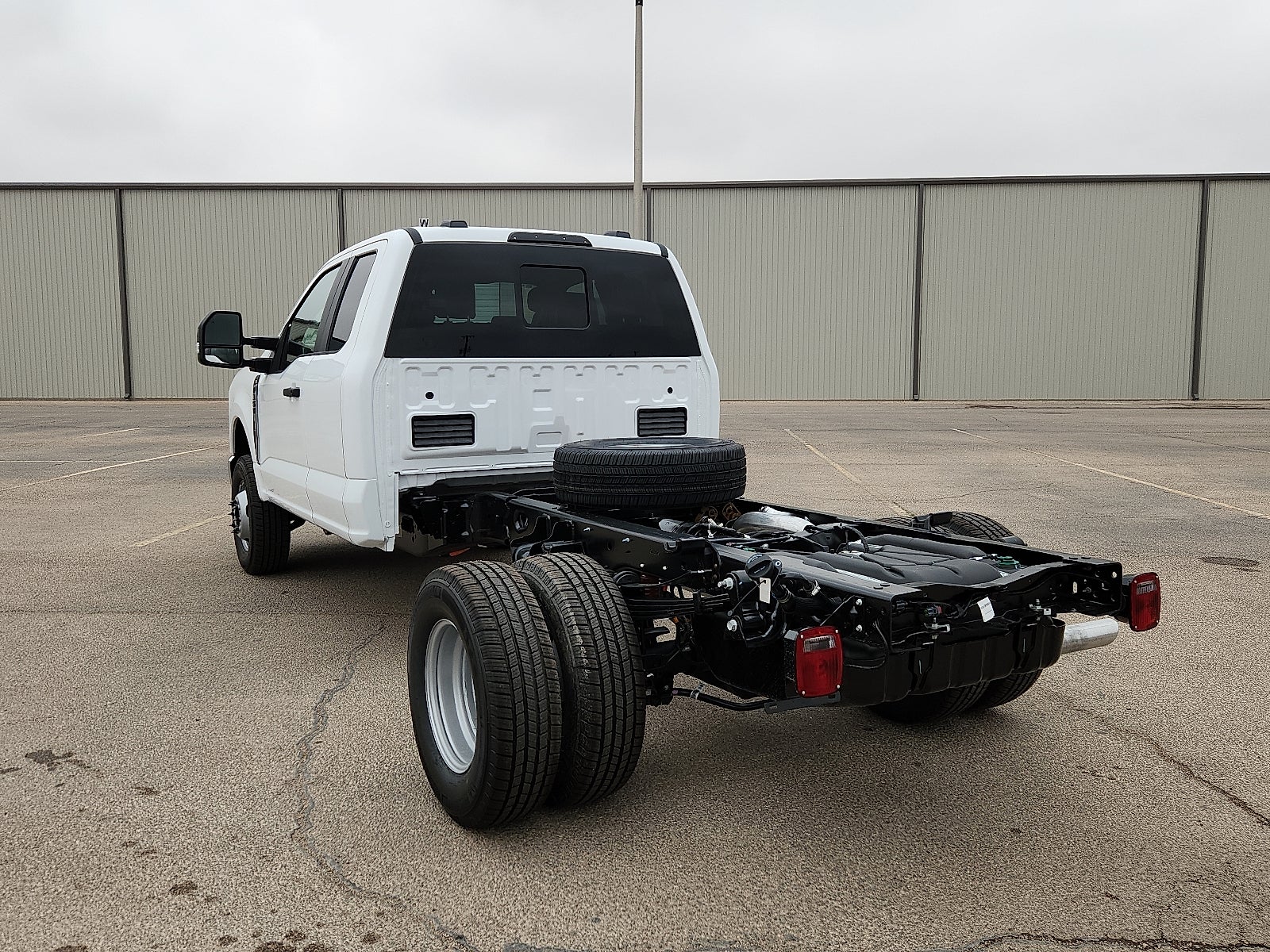 2025 Ford Super Duty F-350 DRW XL