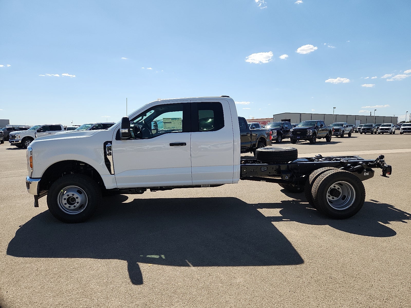 2025 Ford Super Duty F-350 DRW XL