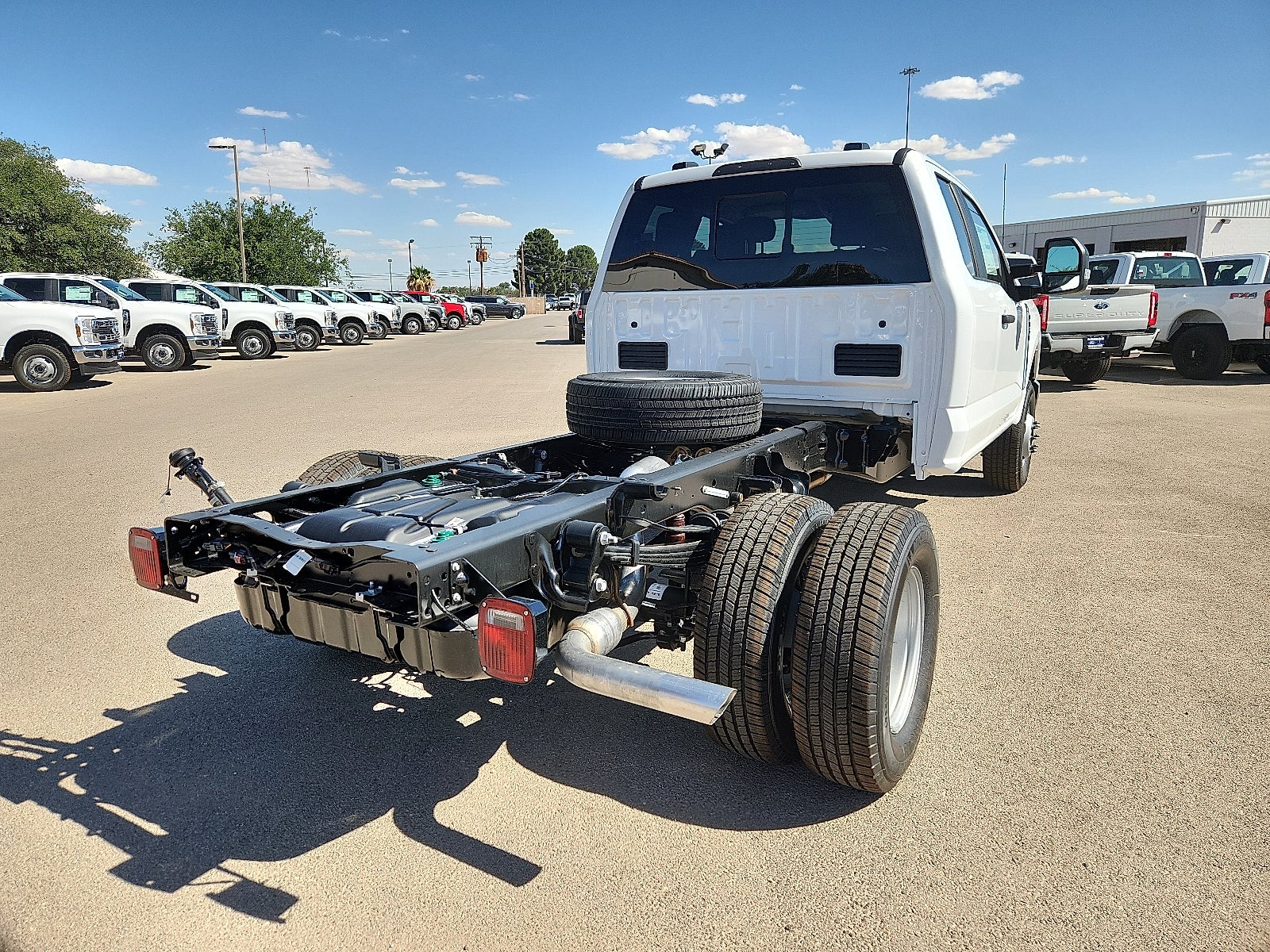 2025 Ford Super Duty F-350 DRW XL