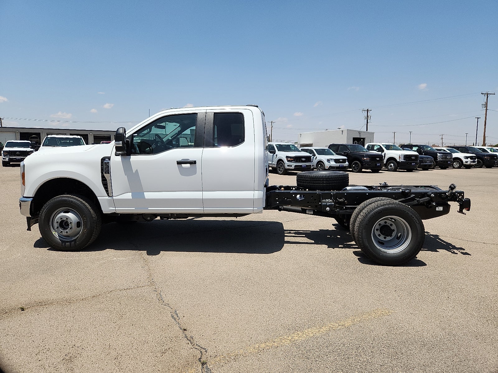 2025 Ford Super Duty F-350 DRW XL