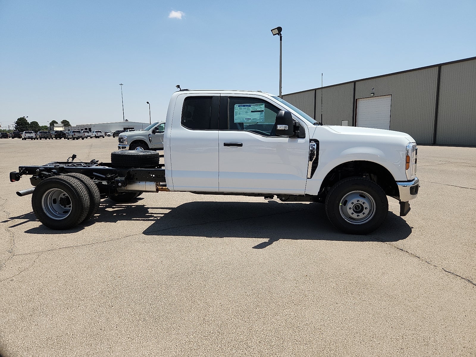 2025 Ford Super Duty F-350 DRW XL