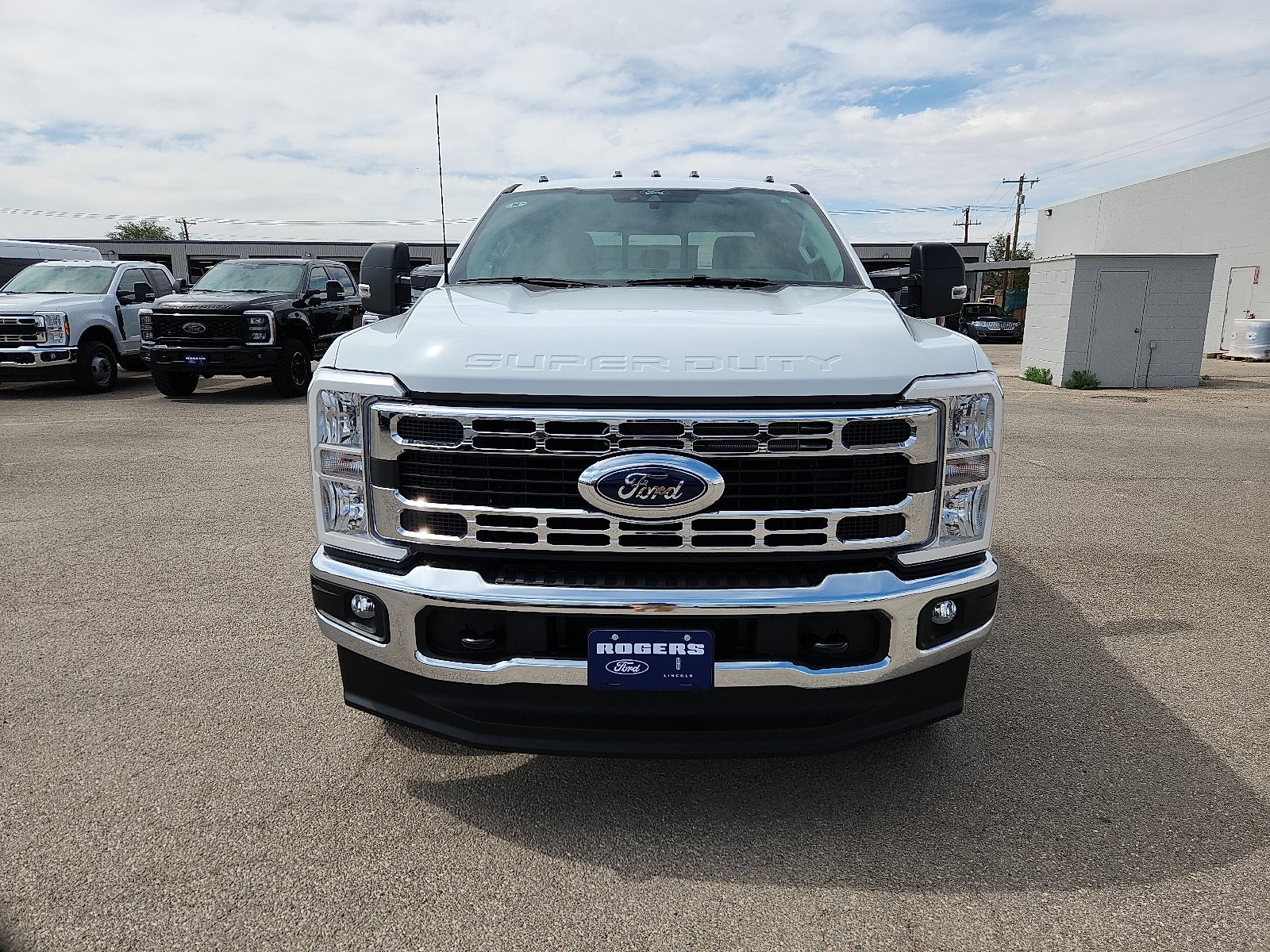 2025 Ford Super Duty F-350 DRW XL