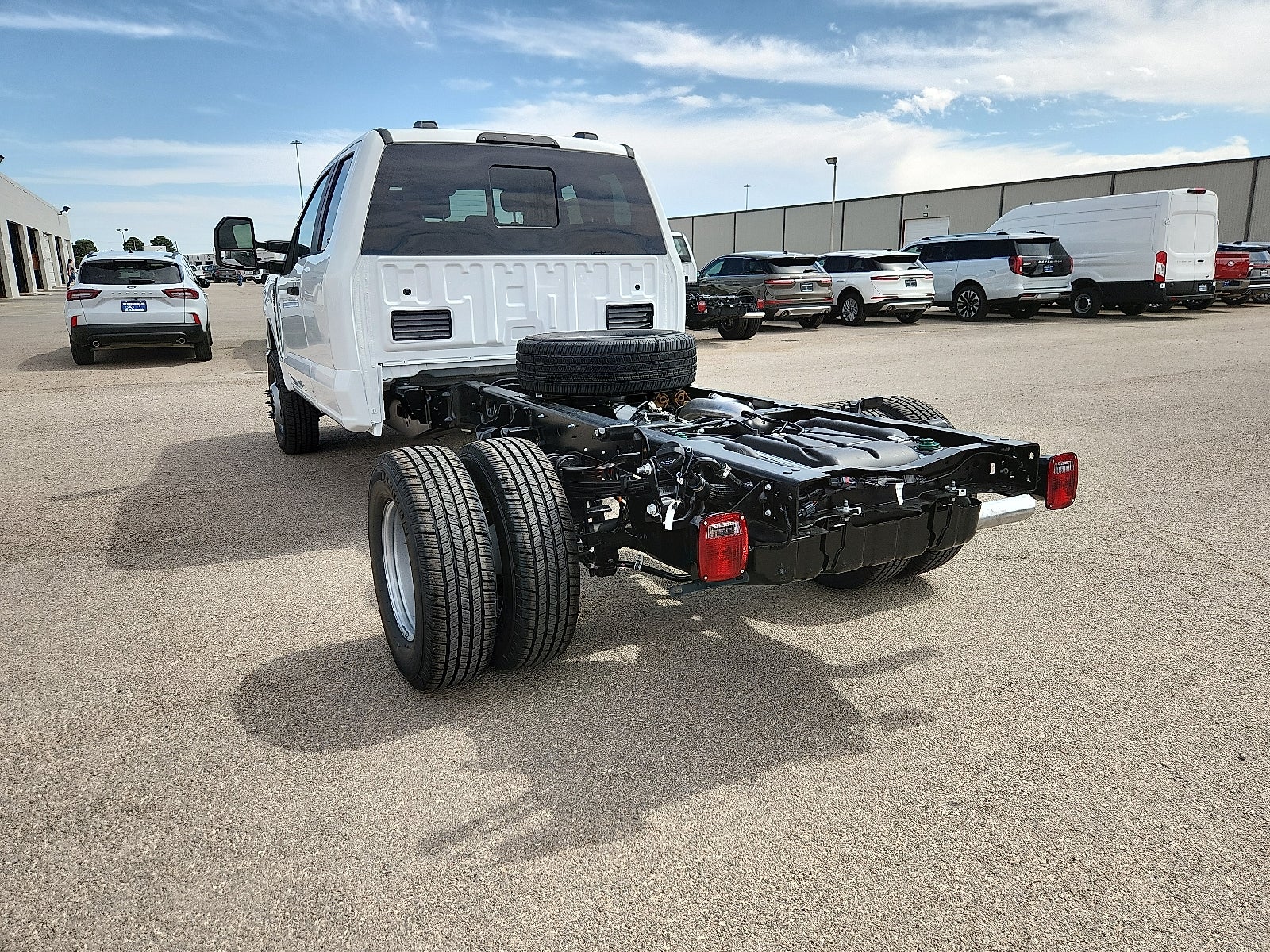 2025 Ford Super Duty F-350 DRW XL