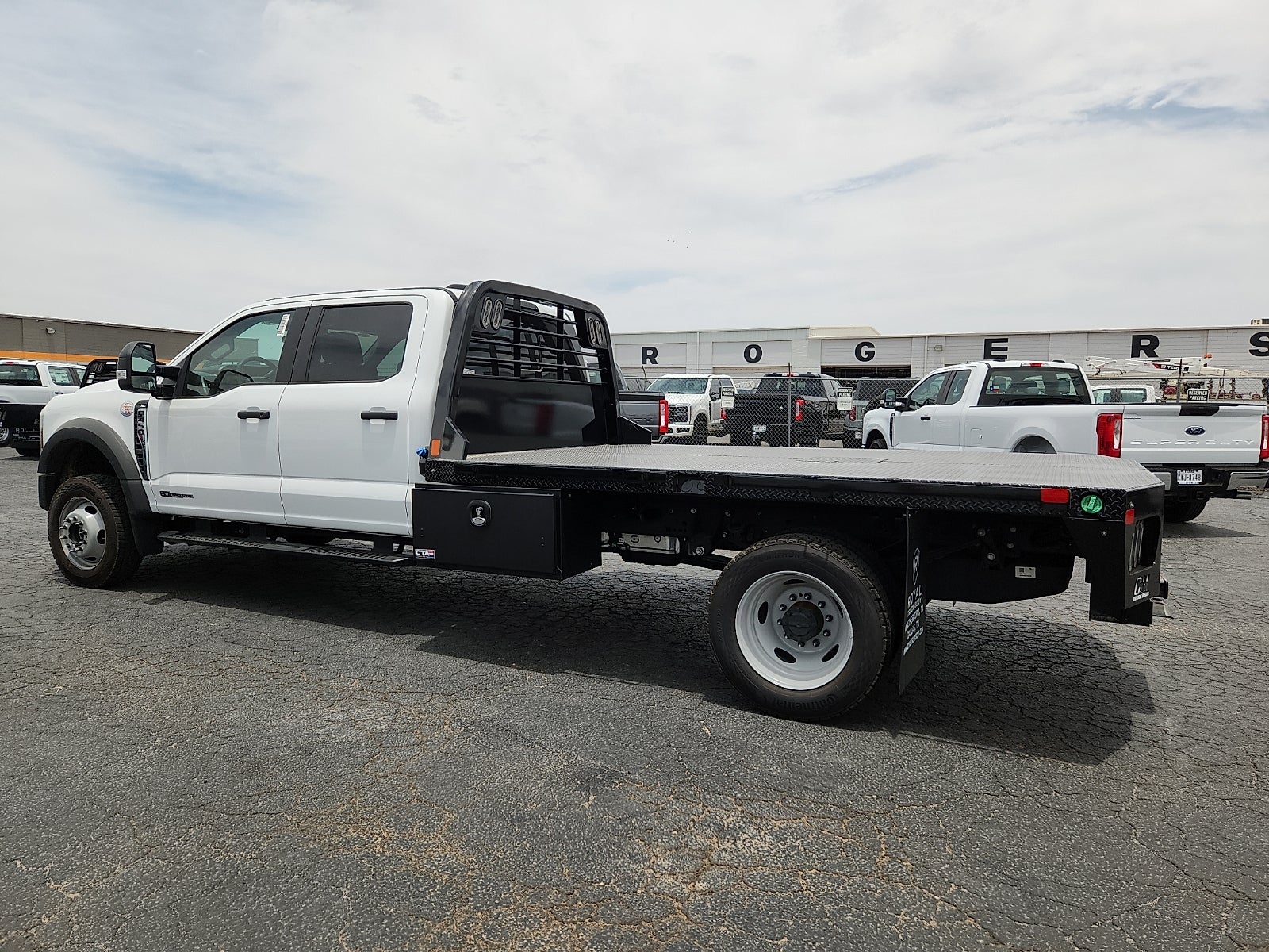 2026 Ford Super Duty F-450 DRW XLT
