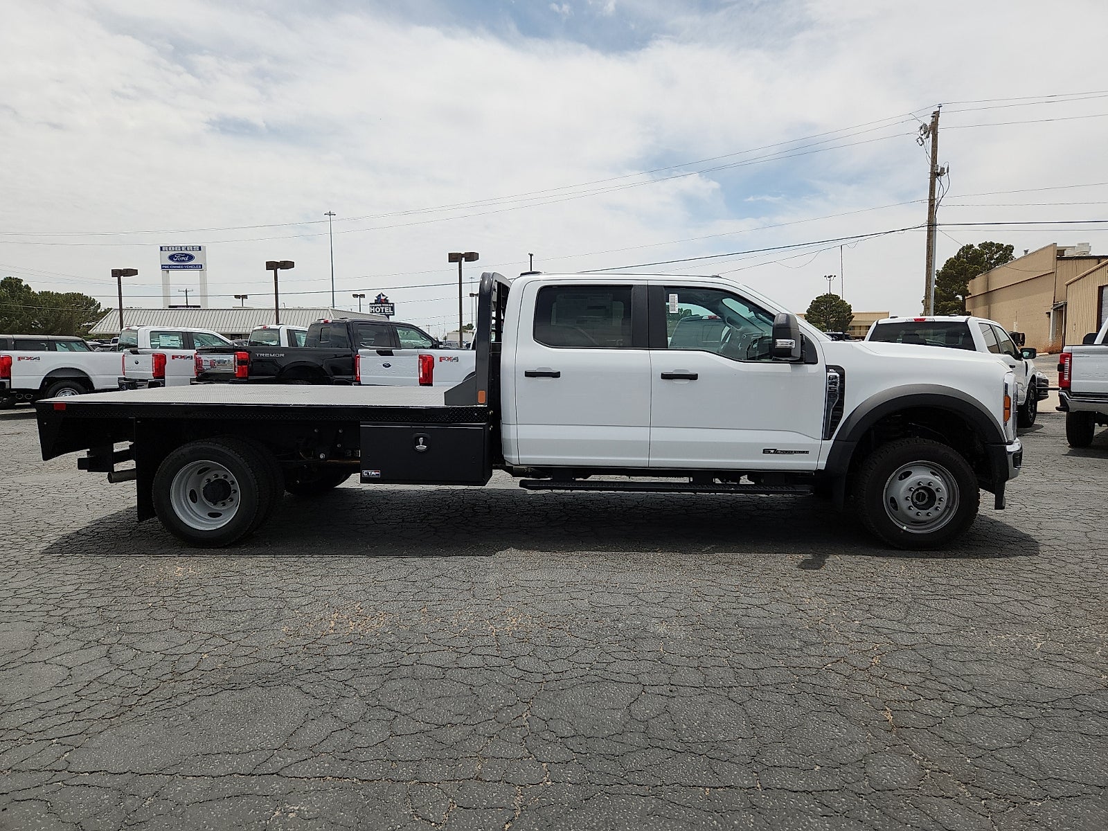2026 Ford Super Duty F-450 DRW XLT