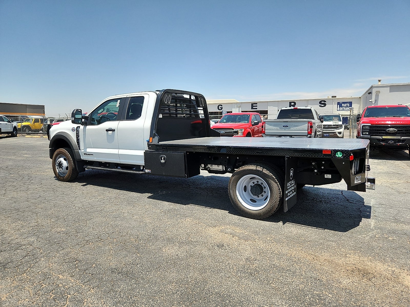 2026 Ford Super Duty F-550 DRW XL