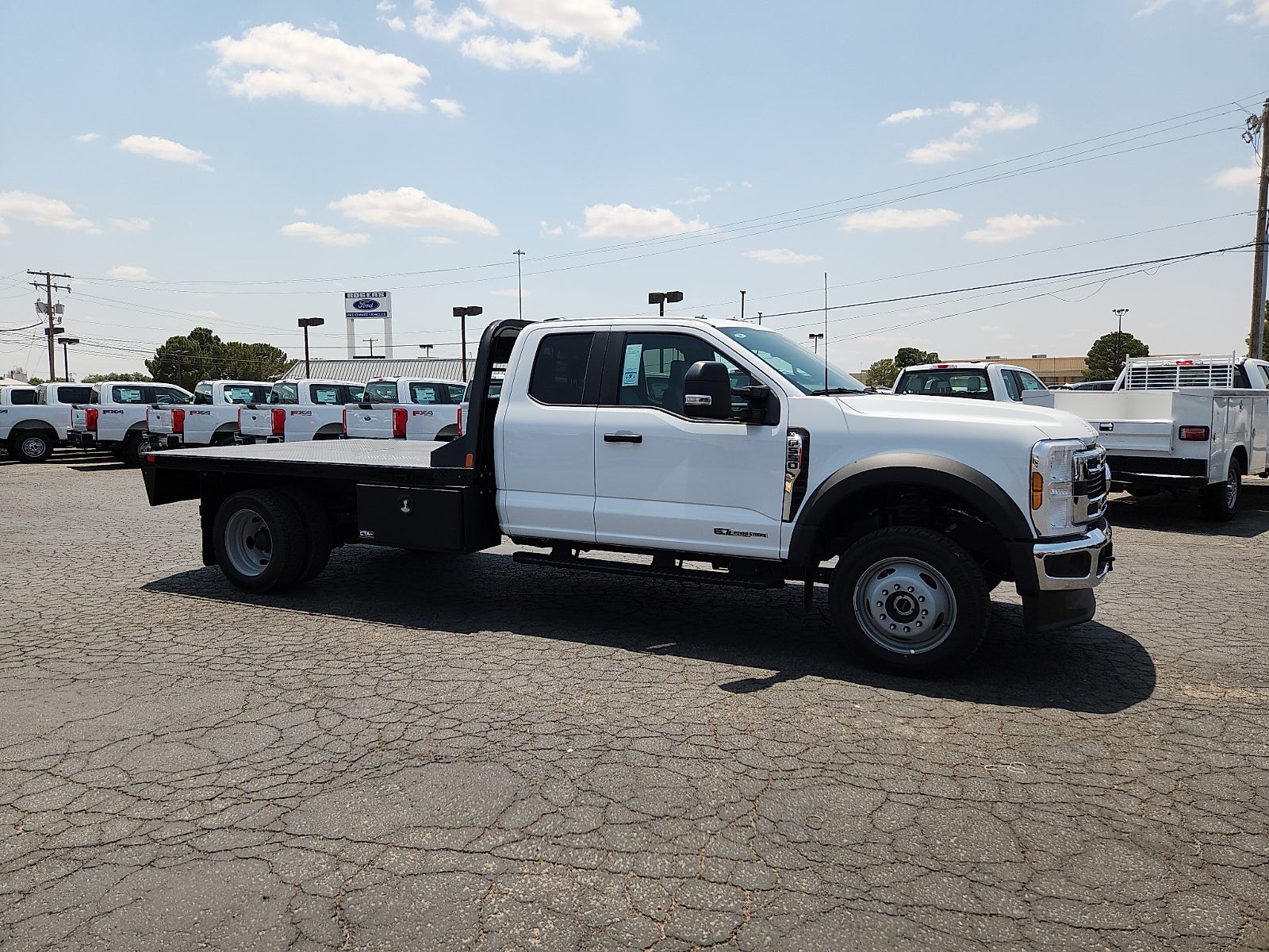 2026 Ford Super Duty F-550 DRW XLT