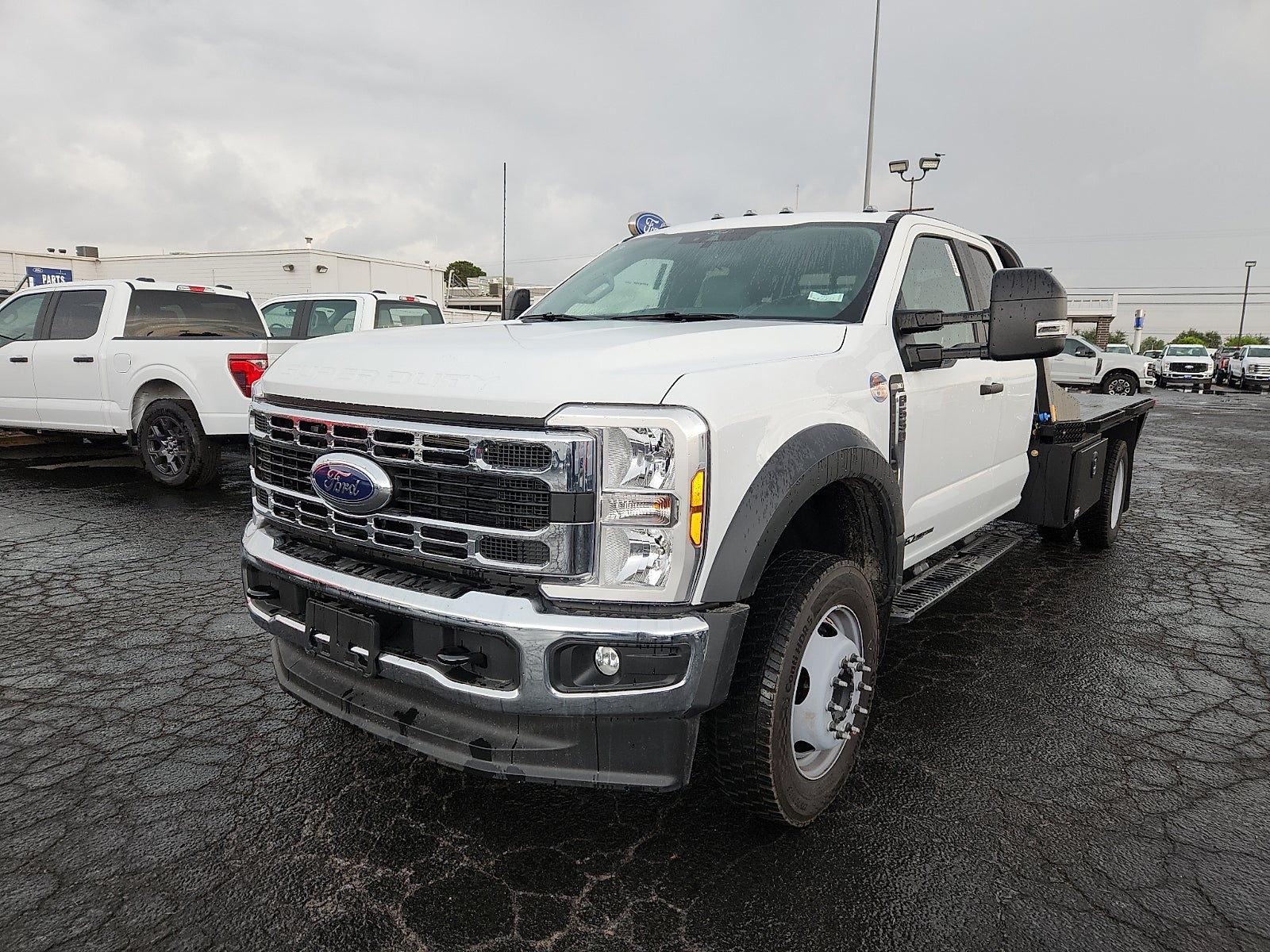 2026 Ford Super Duty F-550 DRW XLT