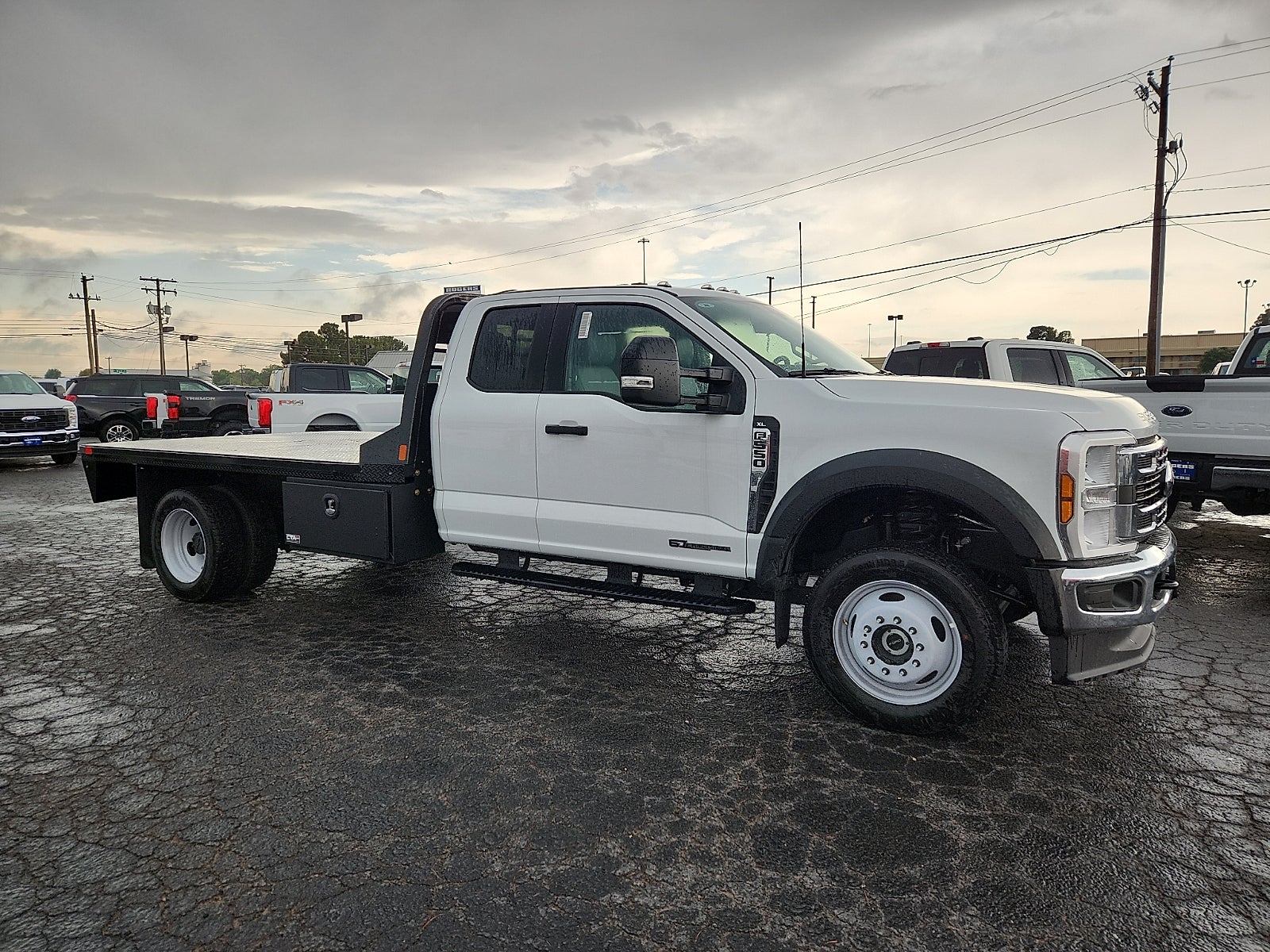 2026 Ford Super Duty F-550 DRW XLT