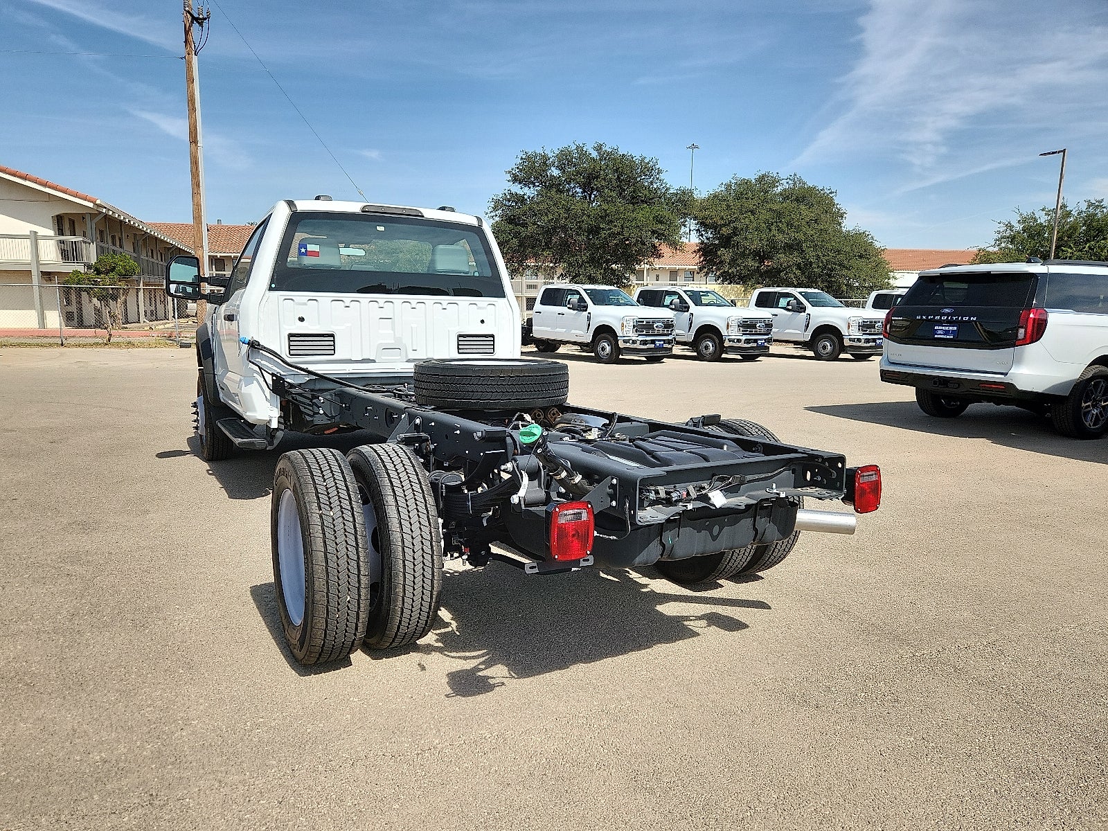 2025 Ford Super Duty F-550 DRW XL