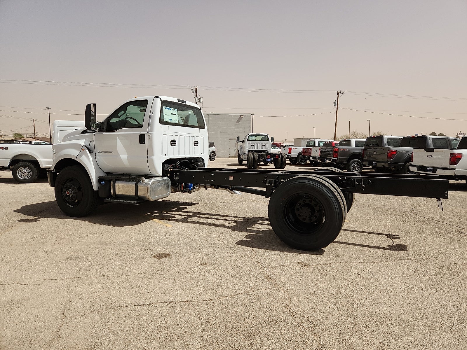 2027 Ford F-650 Straight Frame Base