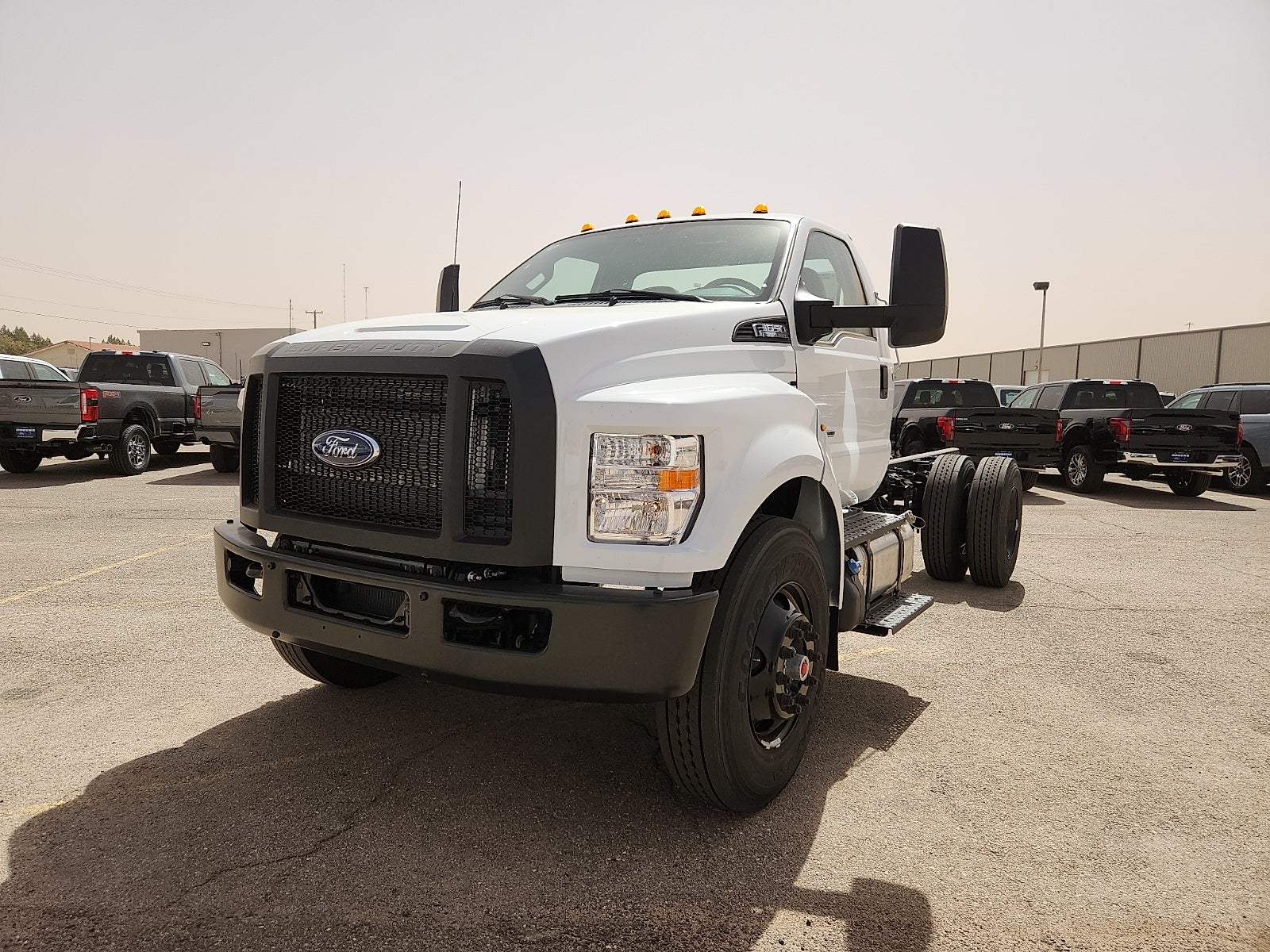 2027 Ford F-650 Straight Frame Base