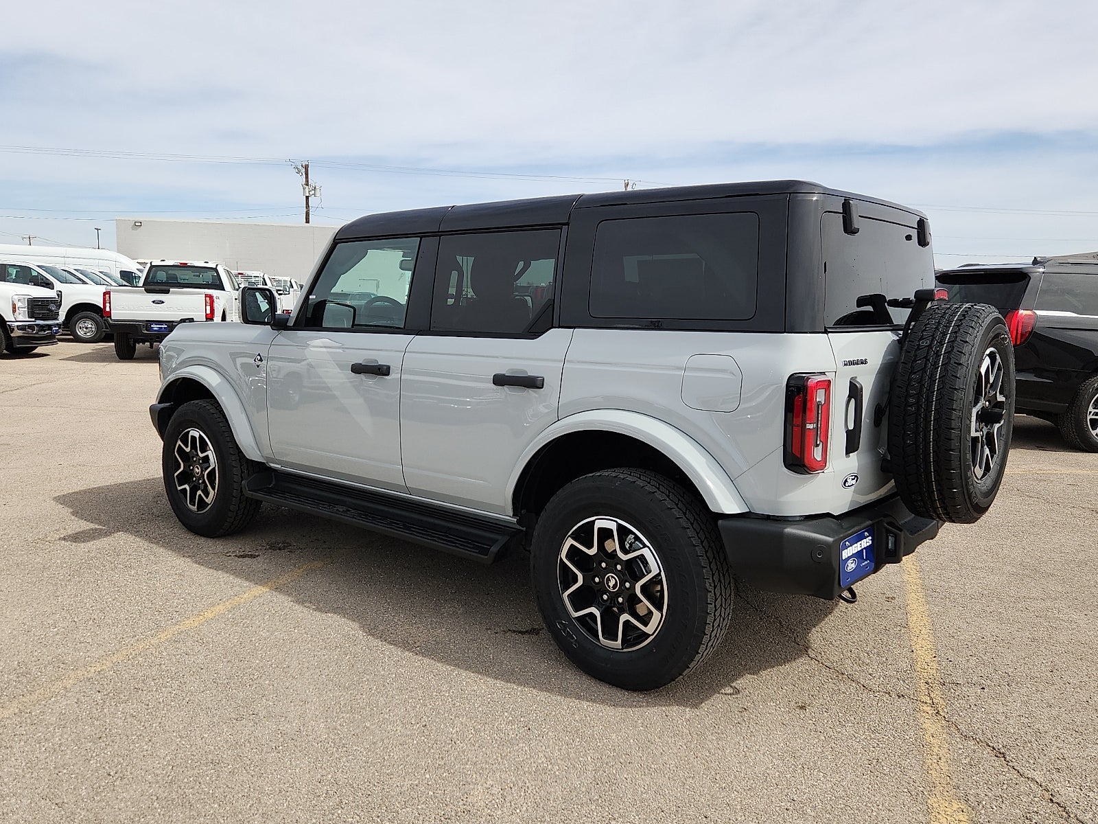 2026 Ford Bronco Outer Banks