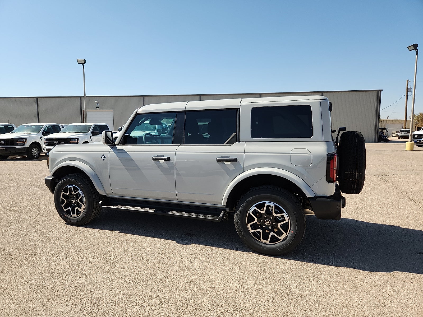 2026 Ford Bronco Outer Banks