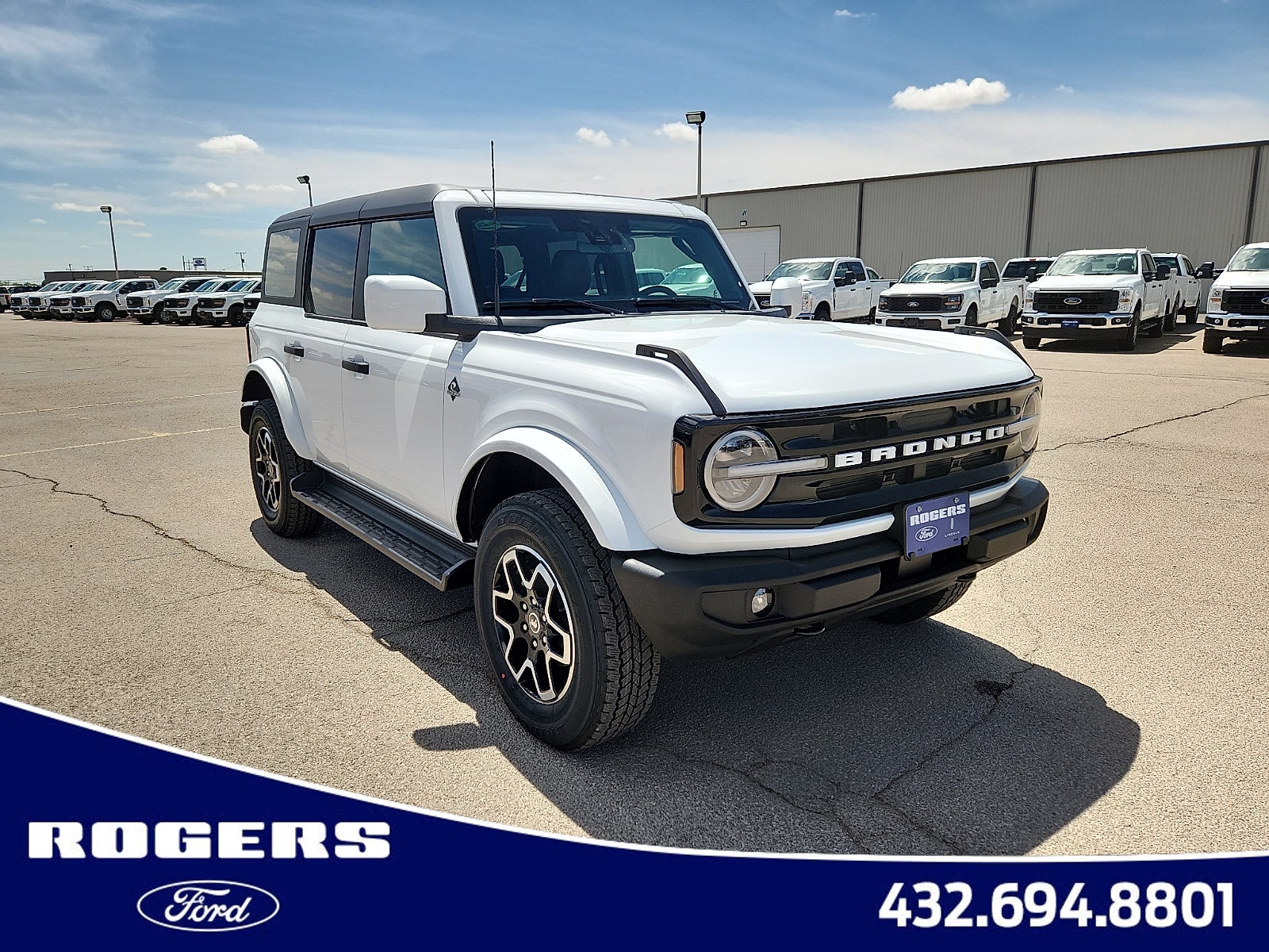 2026 Ford Bronco Outer Banks