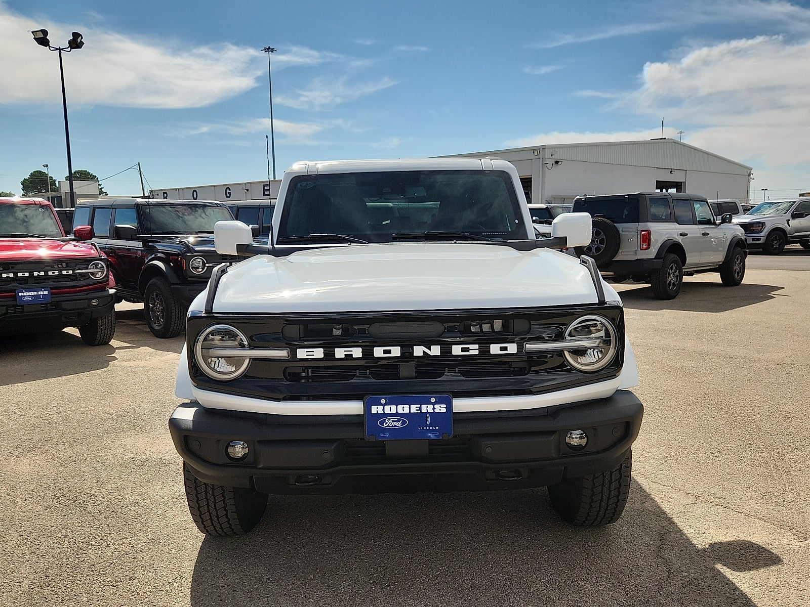 2026 Ford Bronco Outer Banks