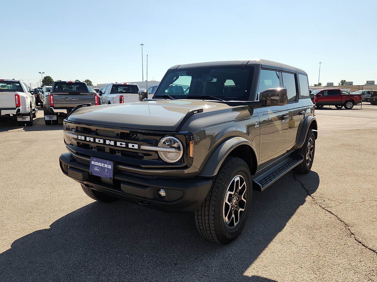 2026 Ford Bronco Outer Banks