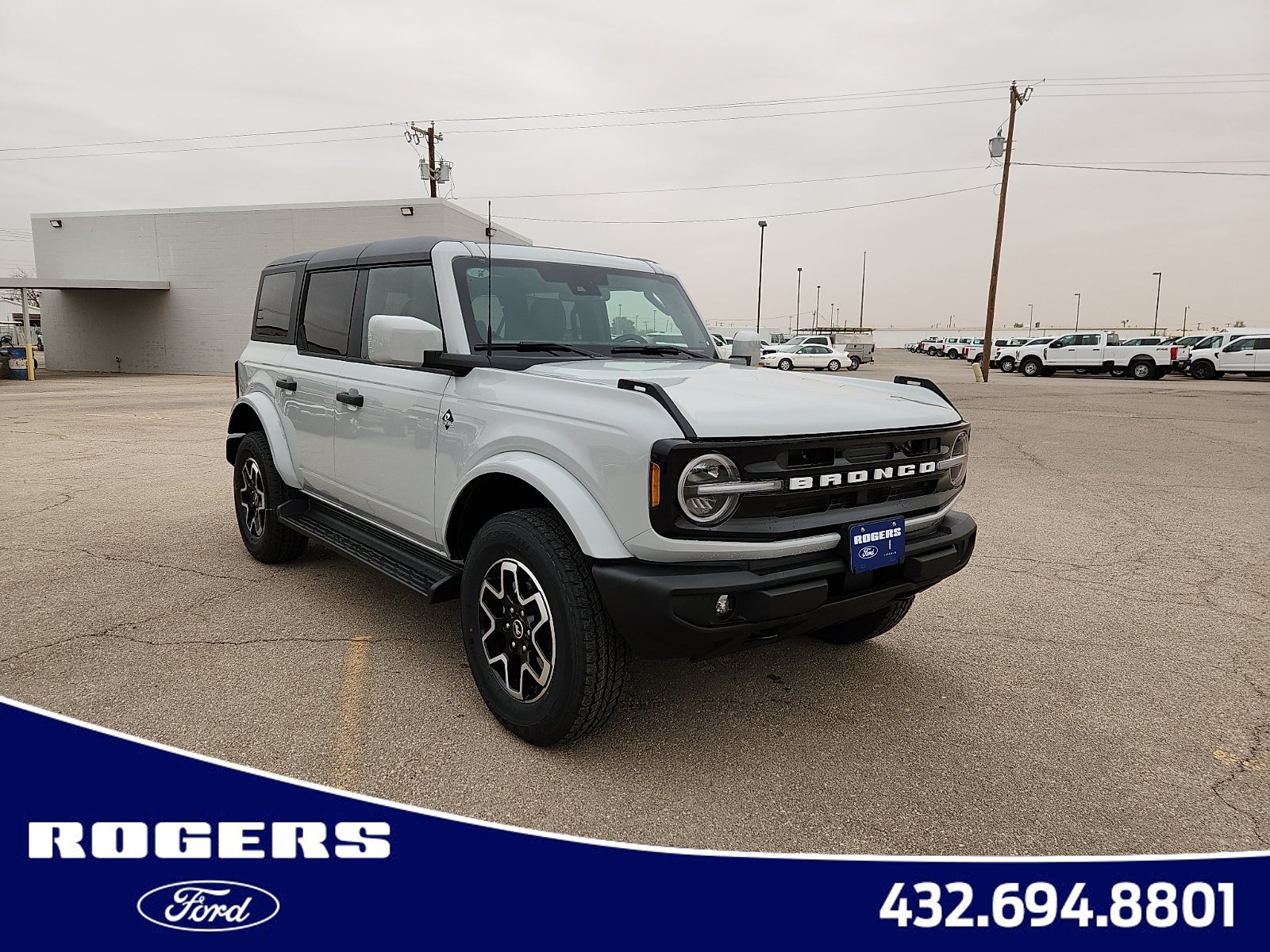 2026 Ford Bronco Outer Banks