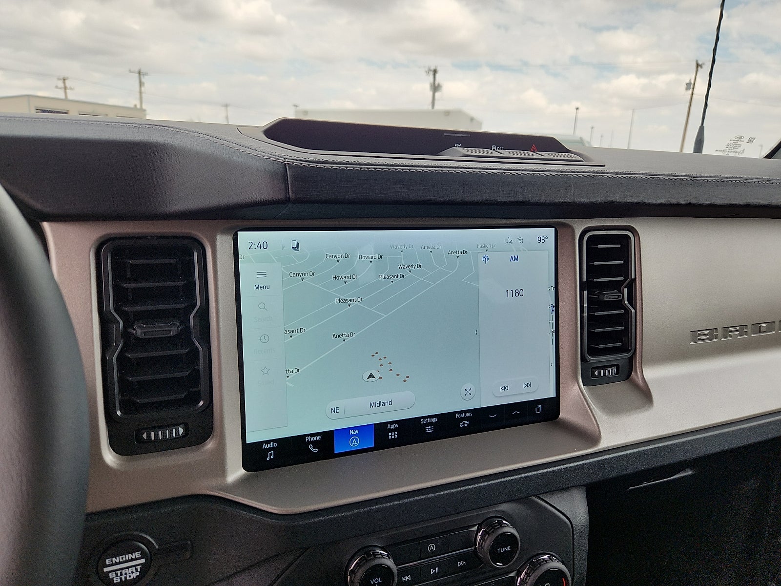 2026 Ford Bronco Outer Banks